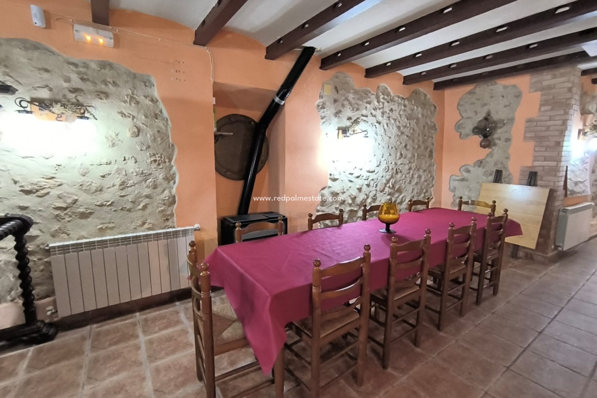 Resale - Business -
Banyeres De Mariola - Inland