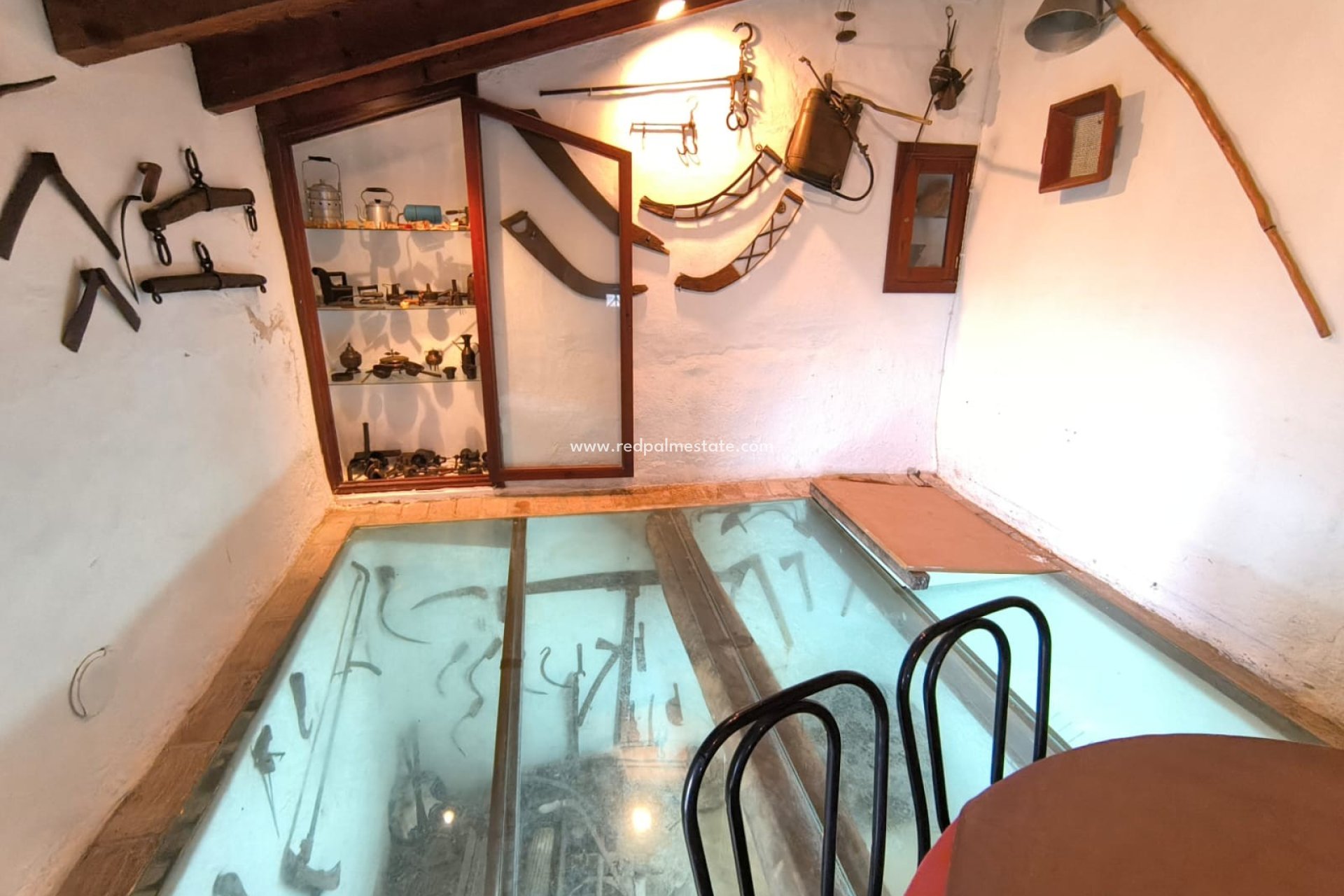 Resale - Business -
Banyeres De Mariola - Inland