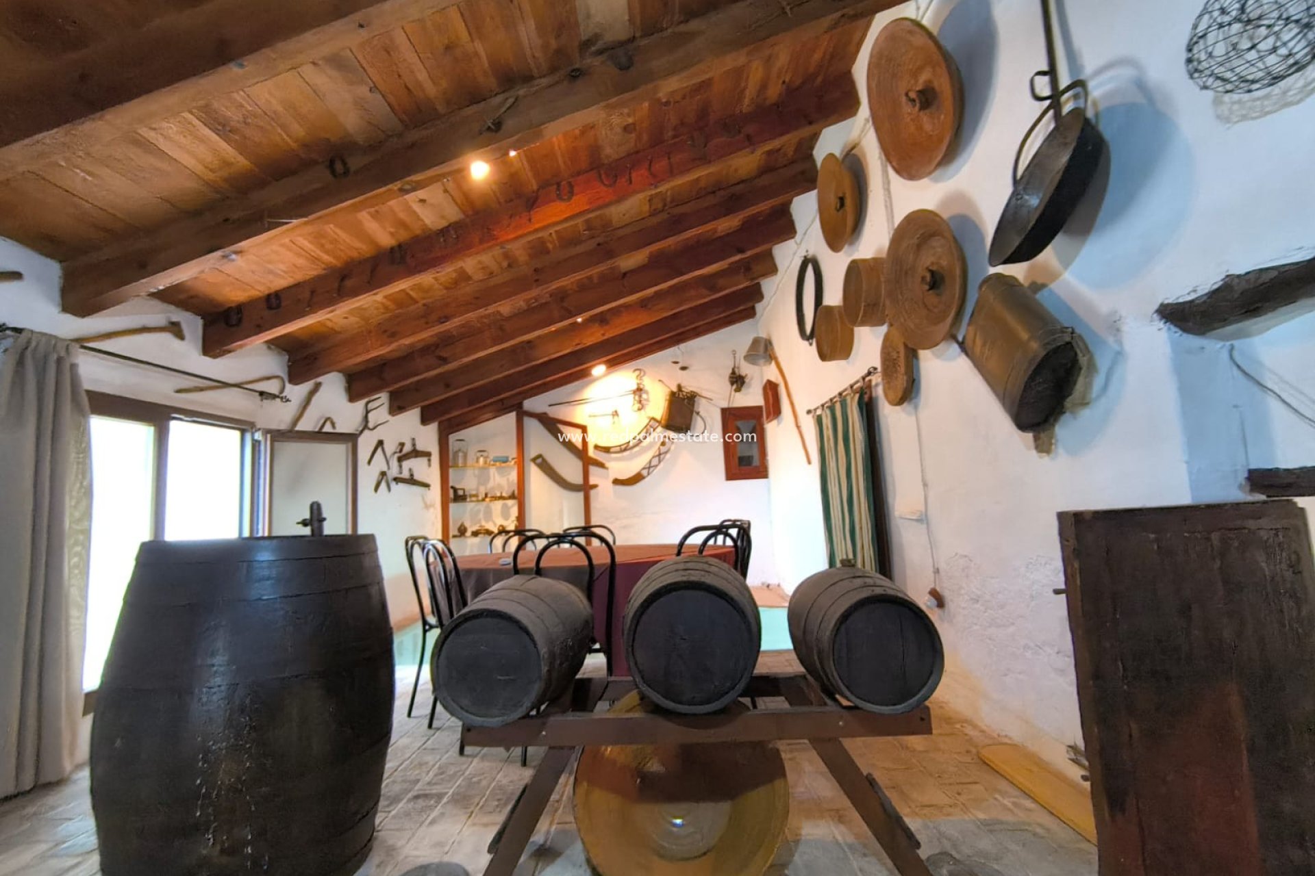 Resale - Business -
Banyeres De Mariola - Inland