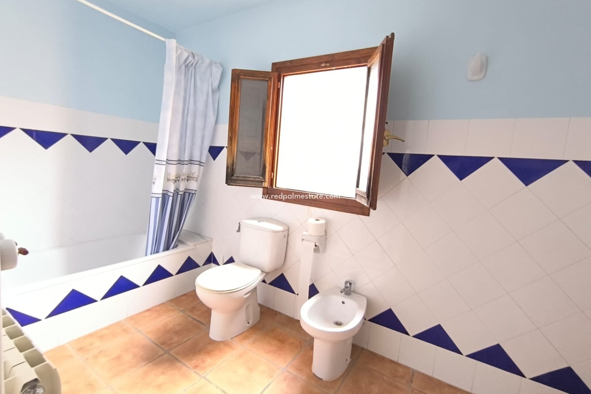 Resale - Business -
Banyeres De Mariola - Inland