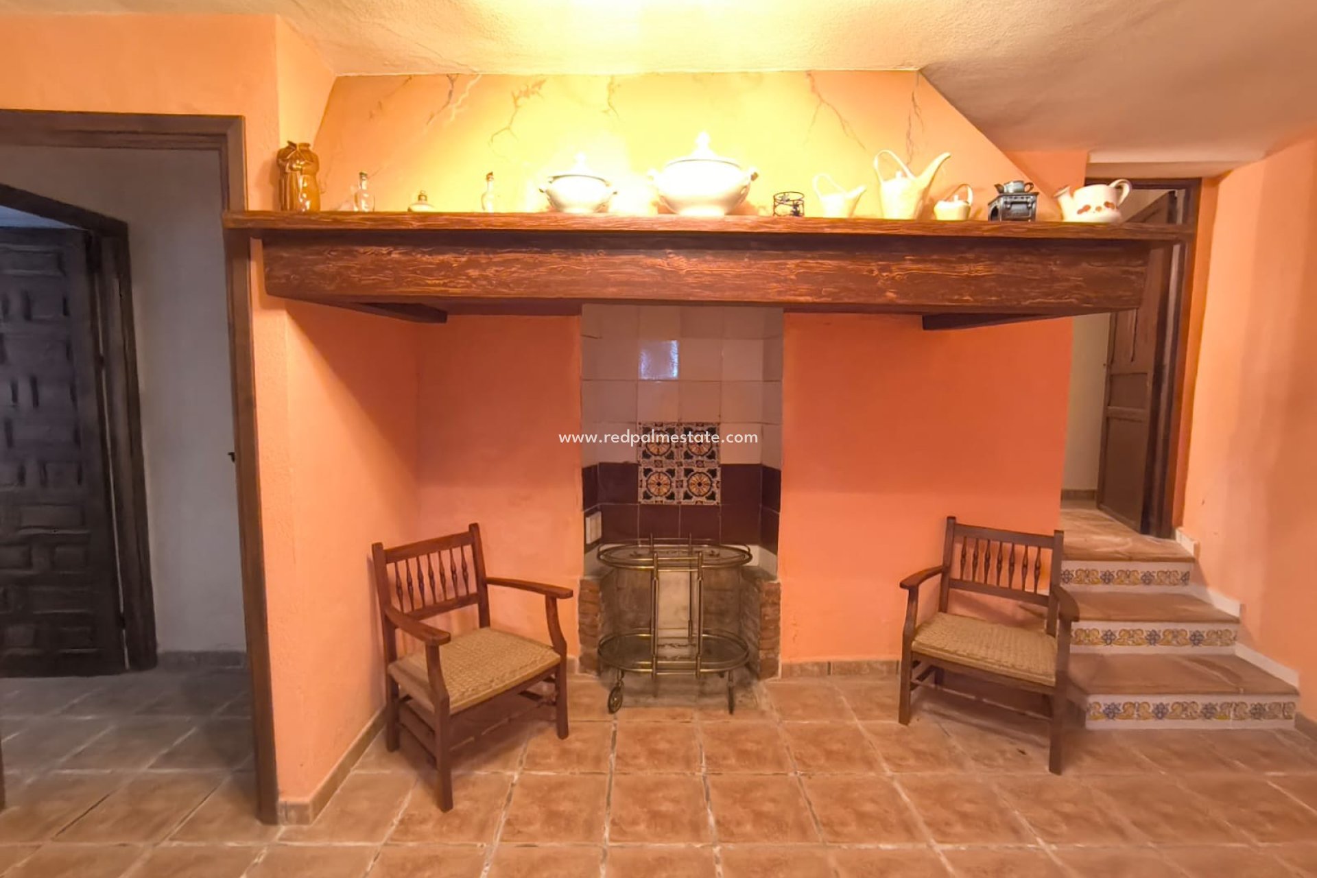 Resale - Business -
Banyeres De Mariola - Inland