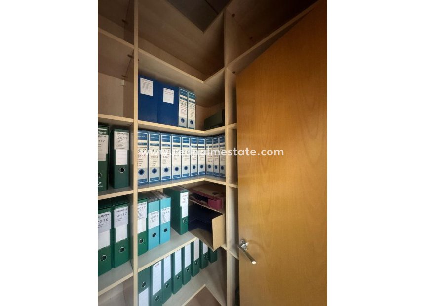 Resale - Business -
Bigastro