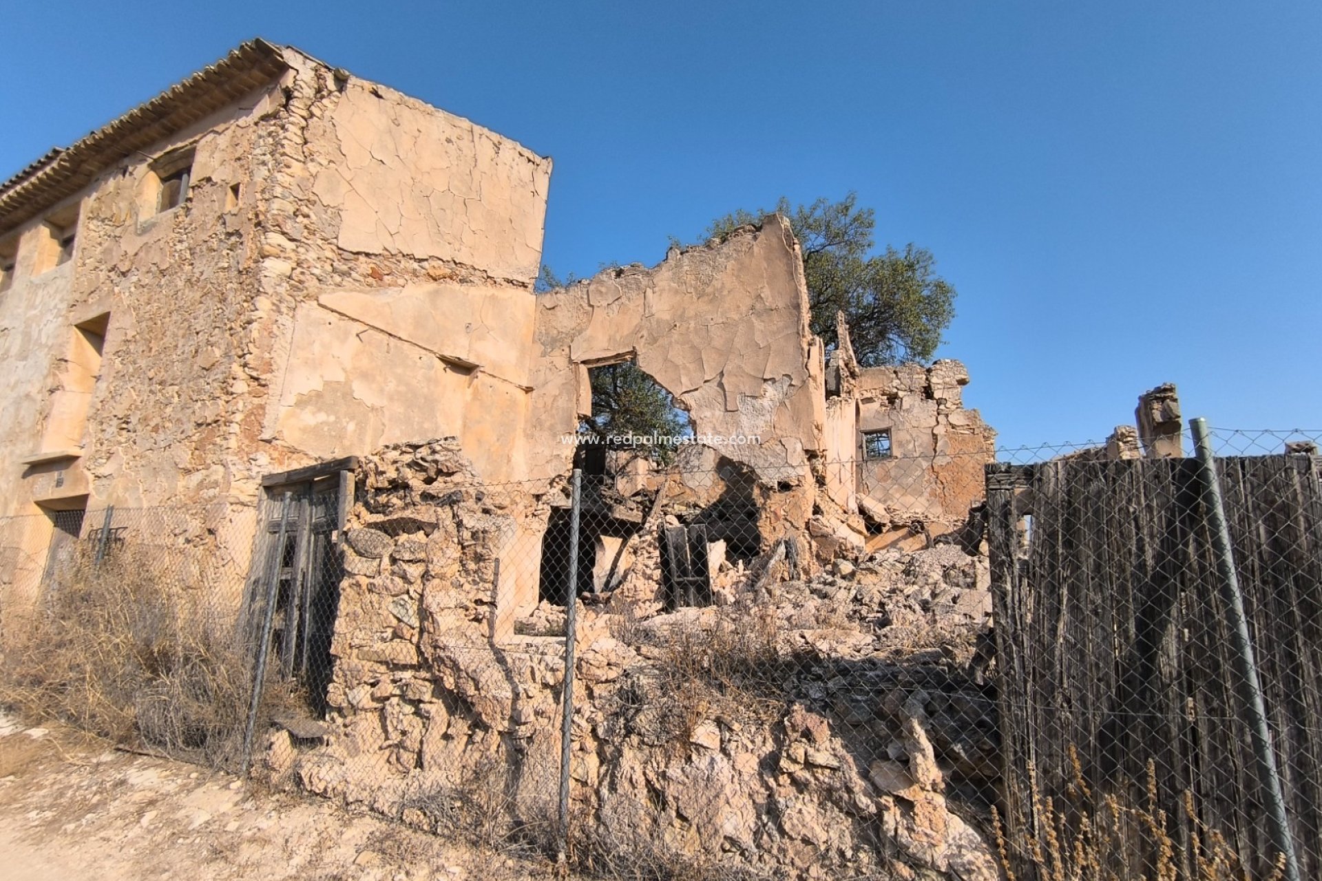 Resale - Business -
Casas del Senor - Inland