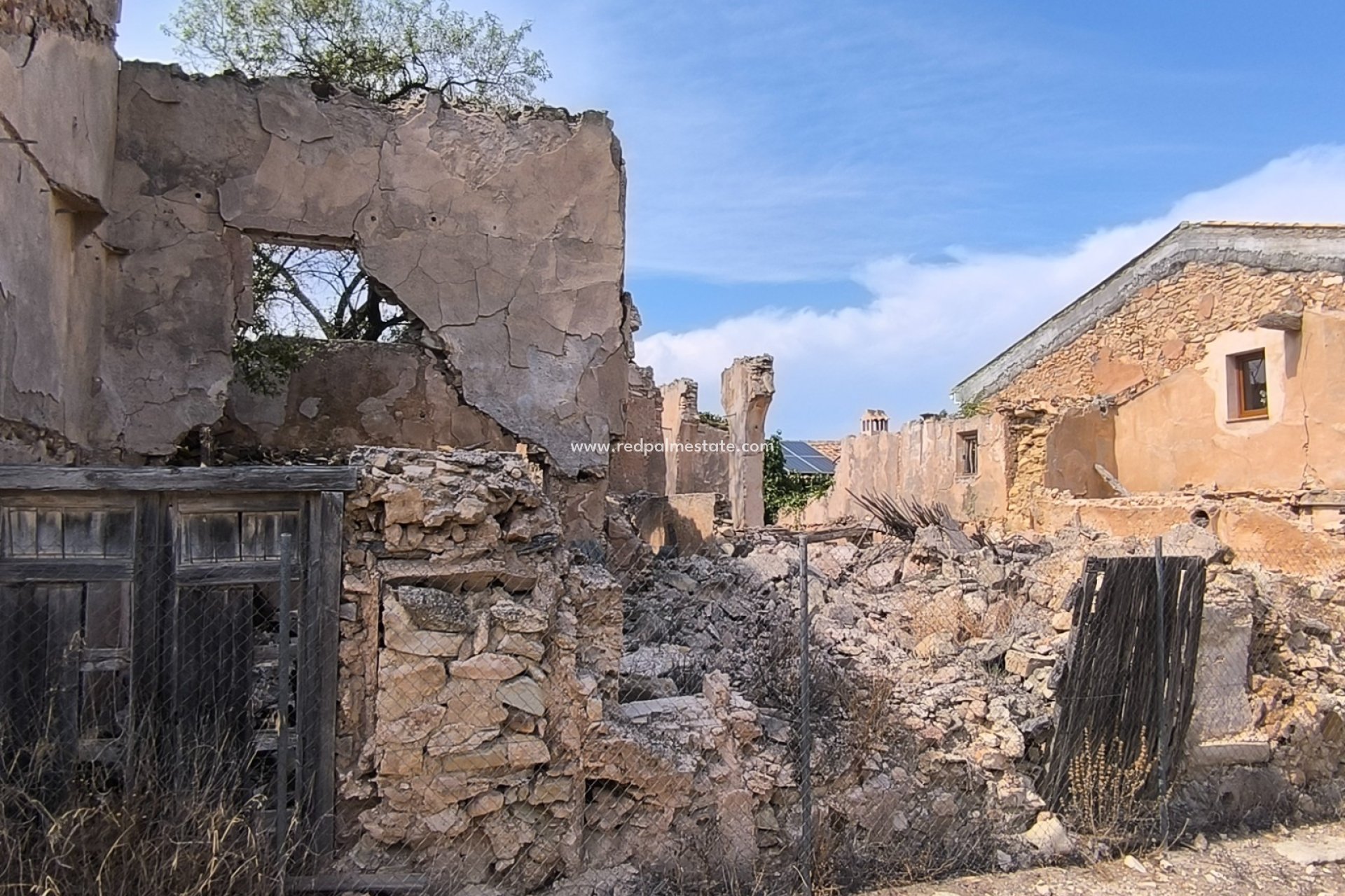 Resale - Business -
Casas del Senor - Inland