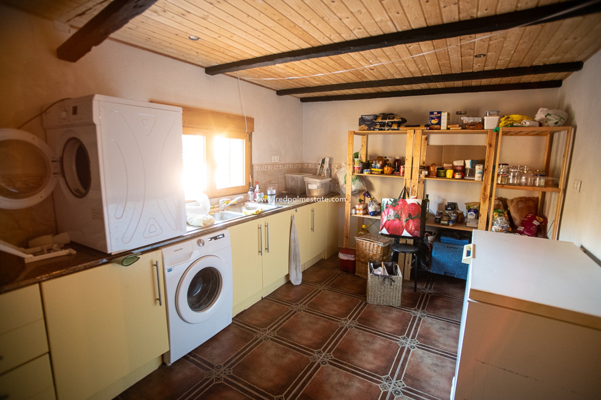 Resale - Business -
Hondón de las Nieves - Inland