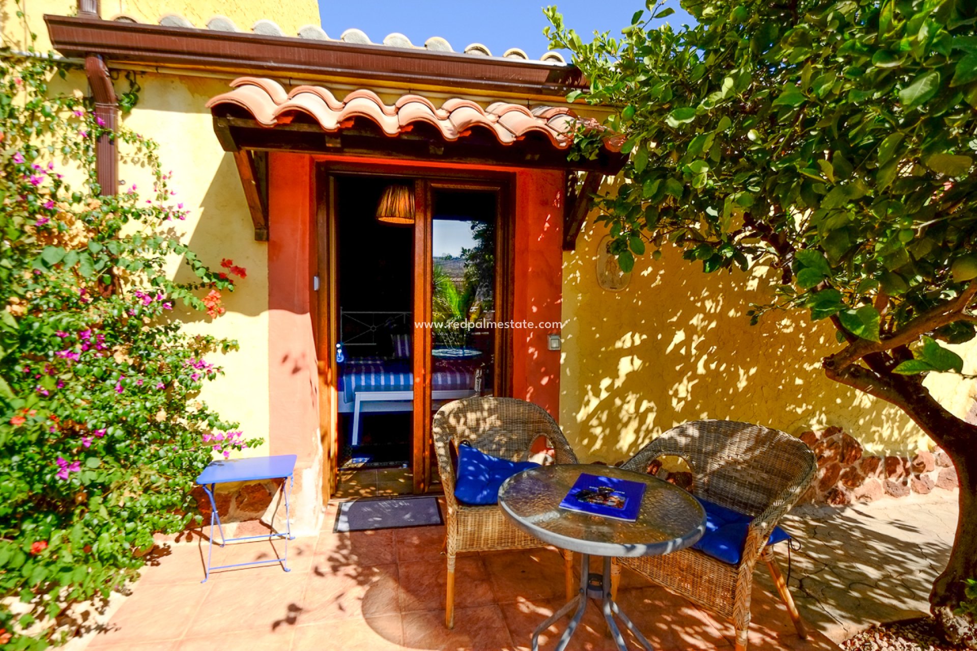 Resale - Business -
Hondón de las Nieves - Inland