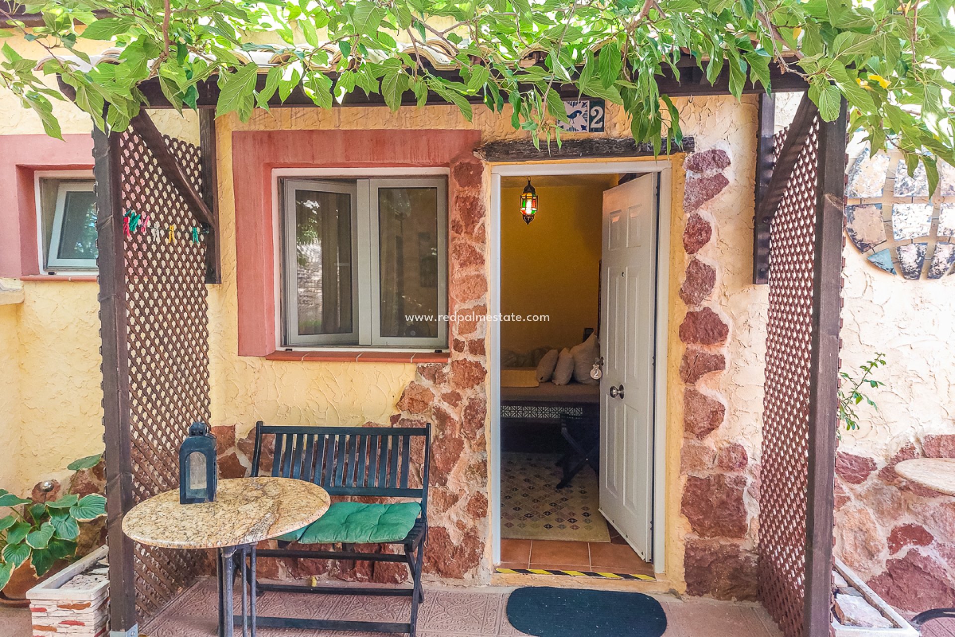 Resale - Business -
Hondón de las Nieves - Inland