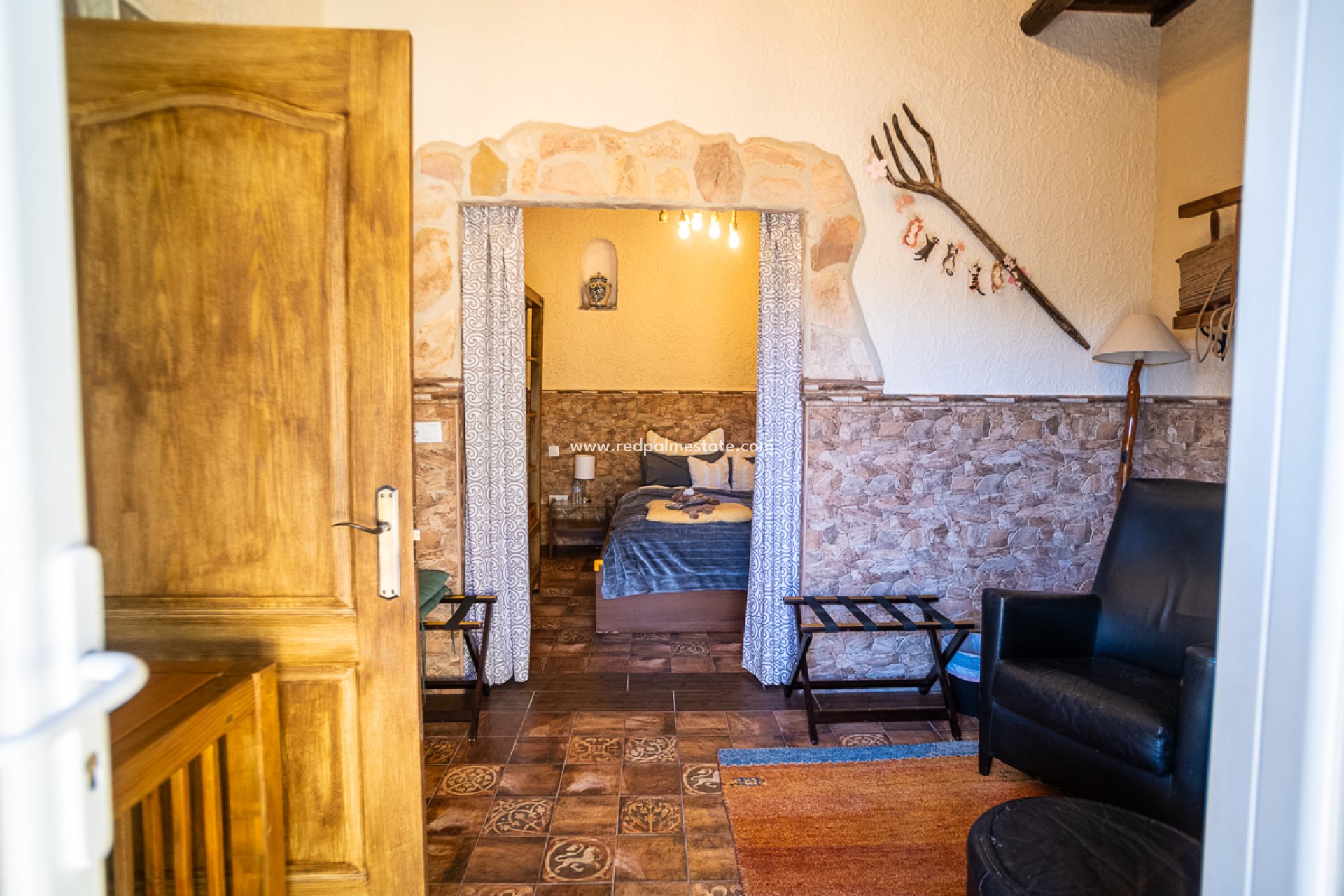 Resale - Business -
Hondón de las Nieves - Inland