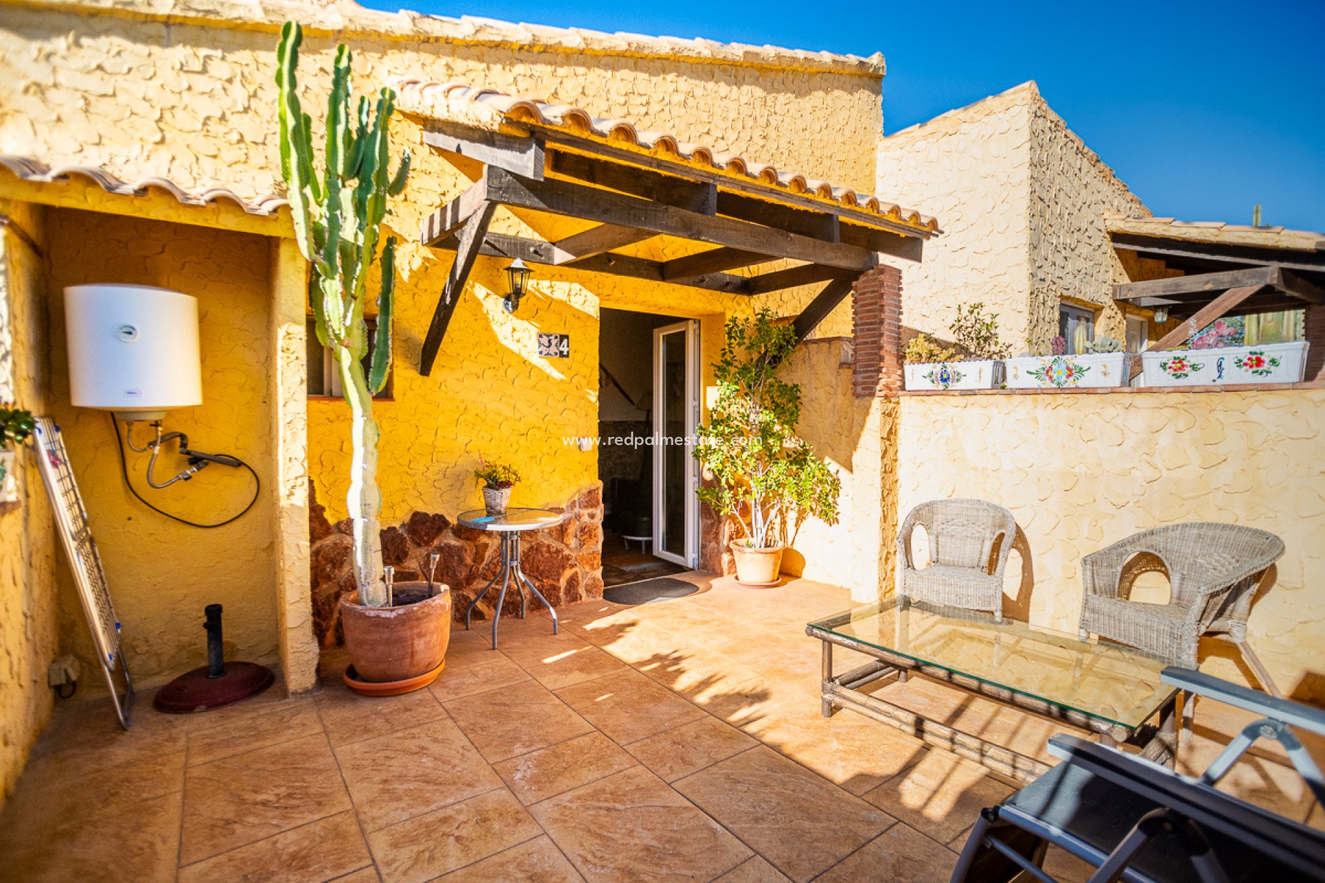 Resale - Business -
Hondón de las Nieves - Inland