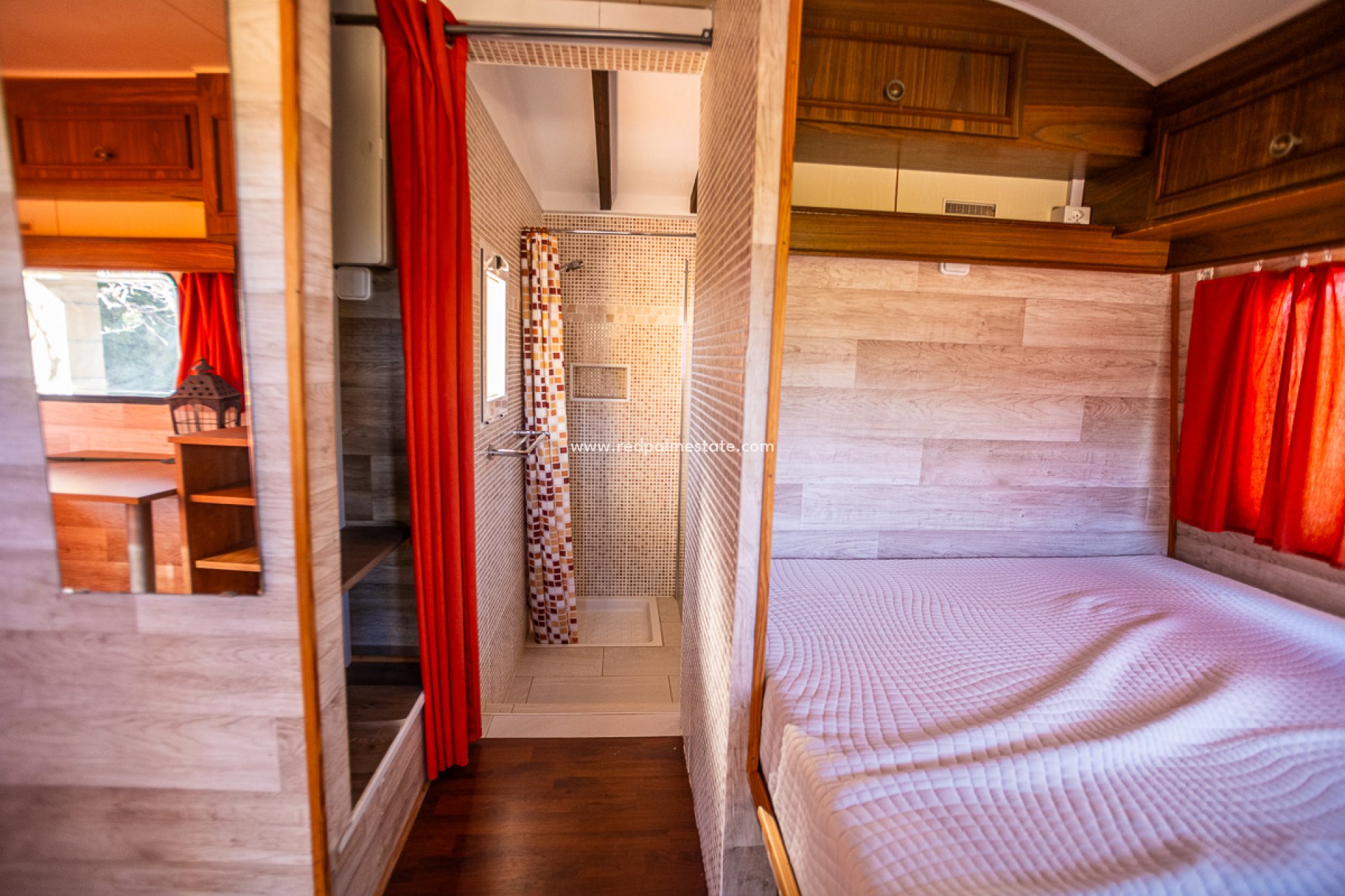 Resale - Business -
Hondón de las Nieves - Inland