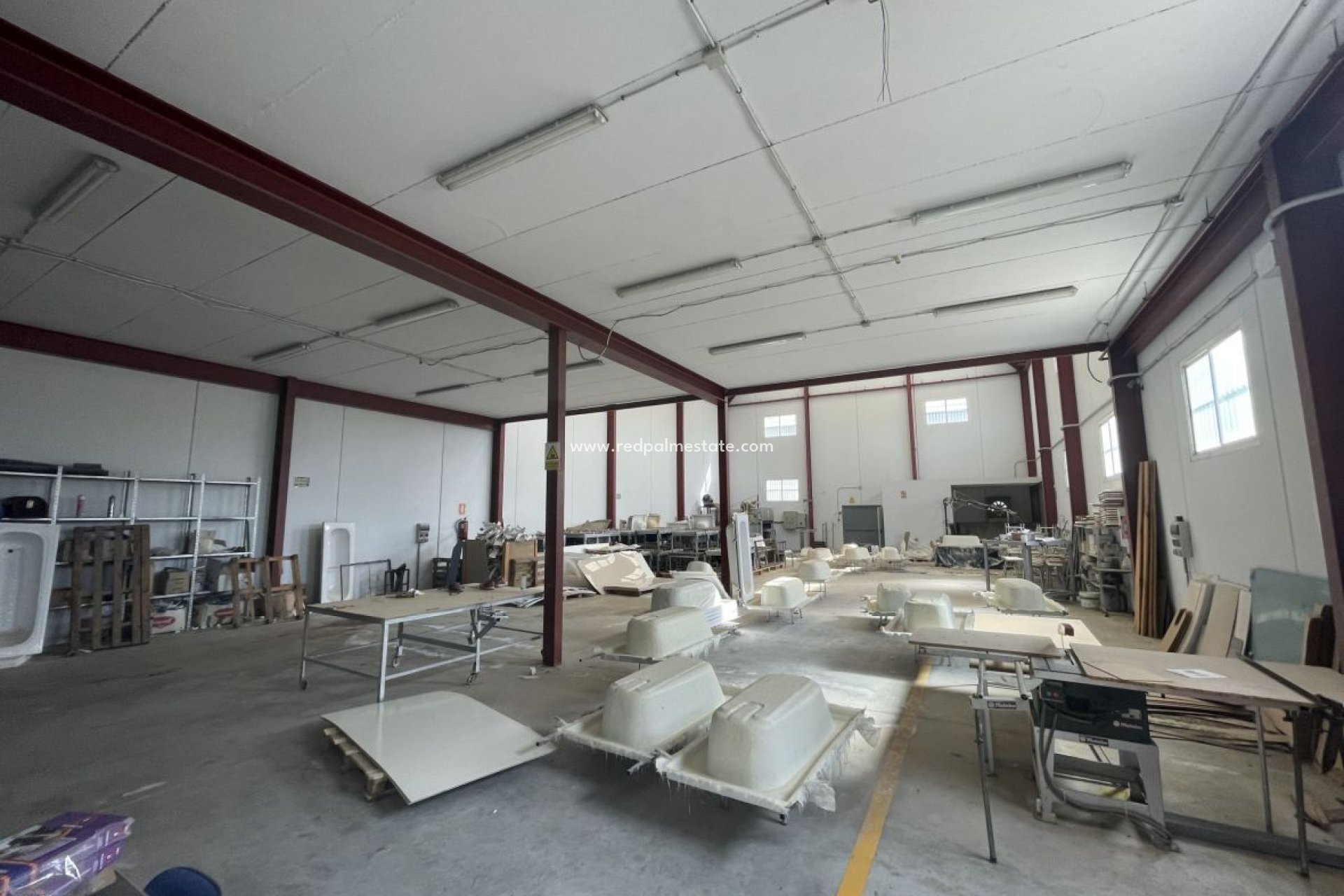 Resale - Business -
Hondón de las Nieves - Inland