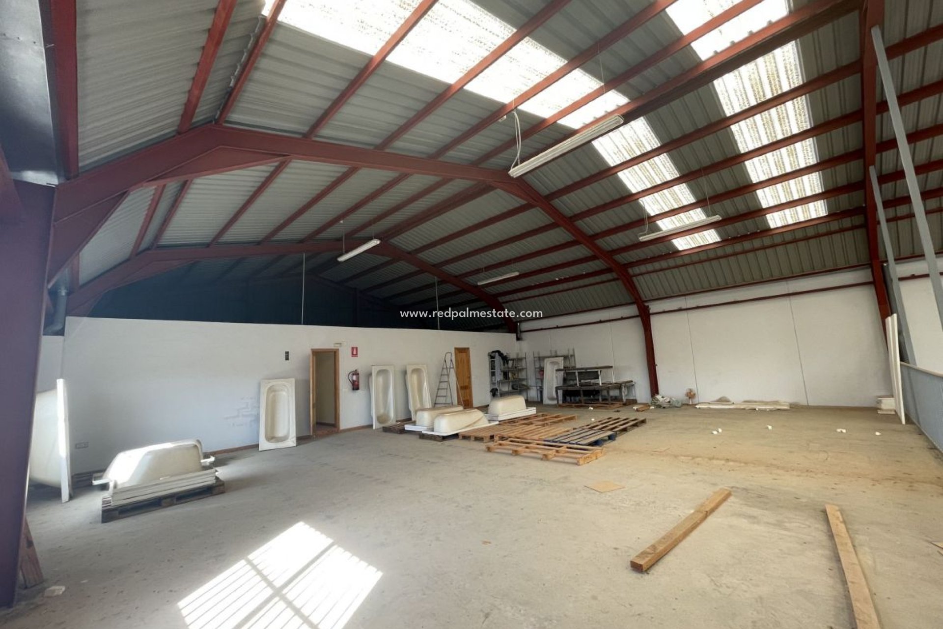 Resale - Business -
Hondón de las Nieves - Inland