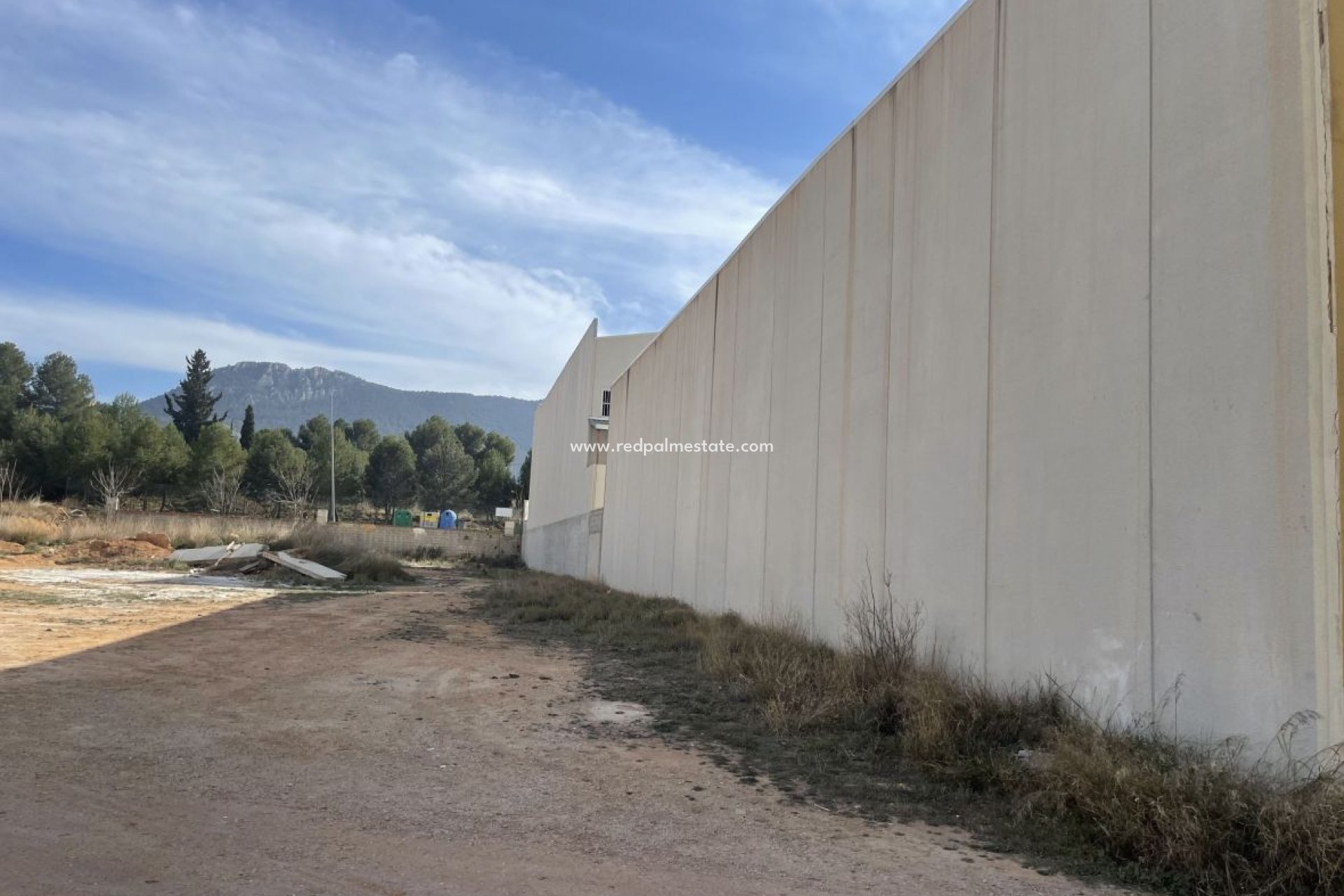 Resale - Business -
Hondón de las Nieves - Inland