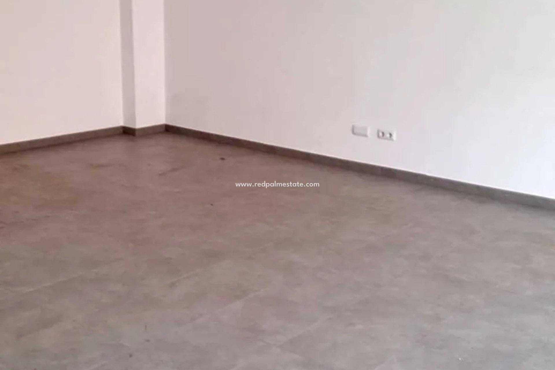 Resale - Business -
Jalón - Inland