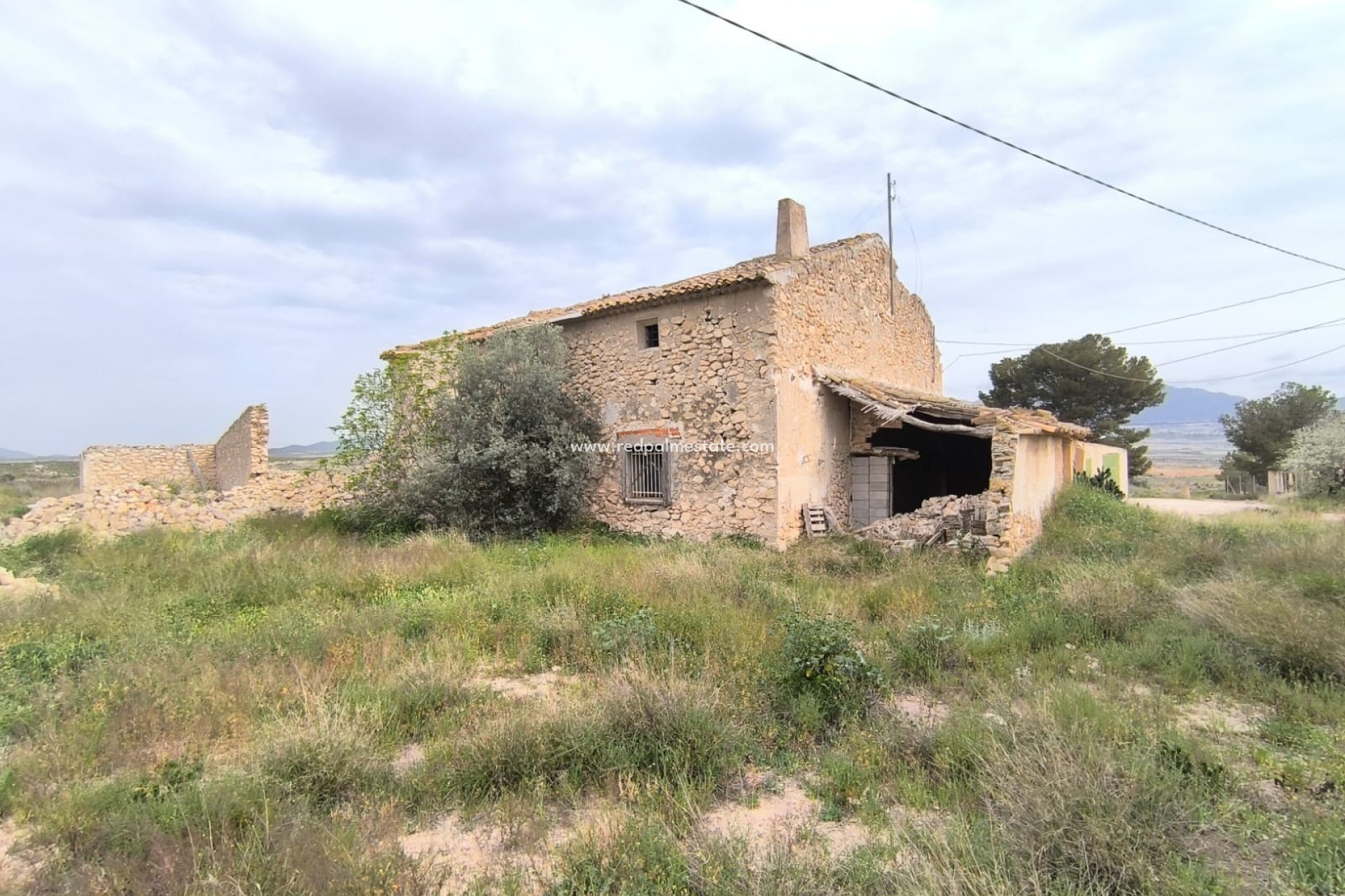 Resale - Business -
Las Encebras - Inland