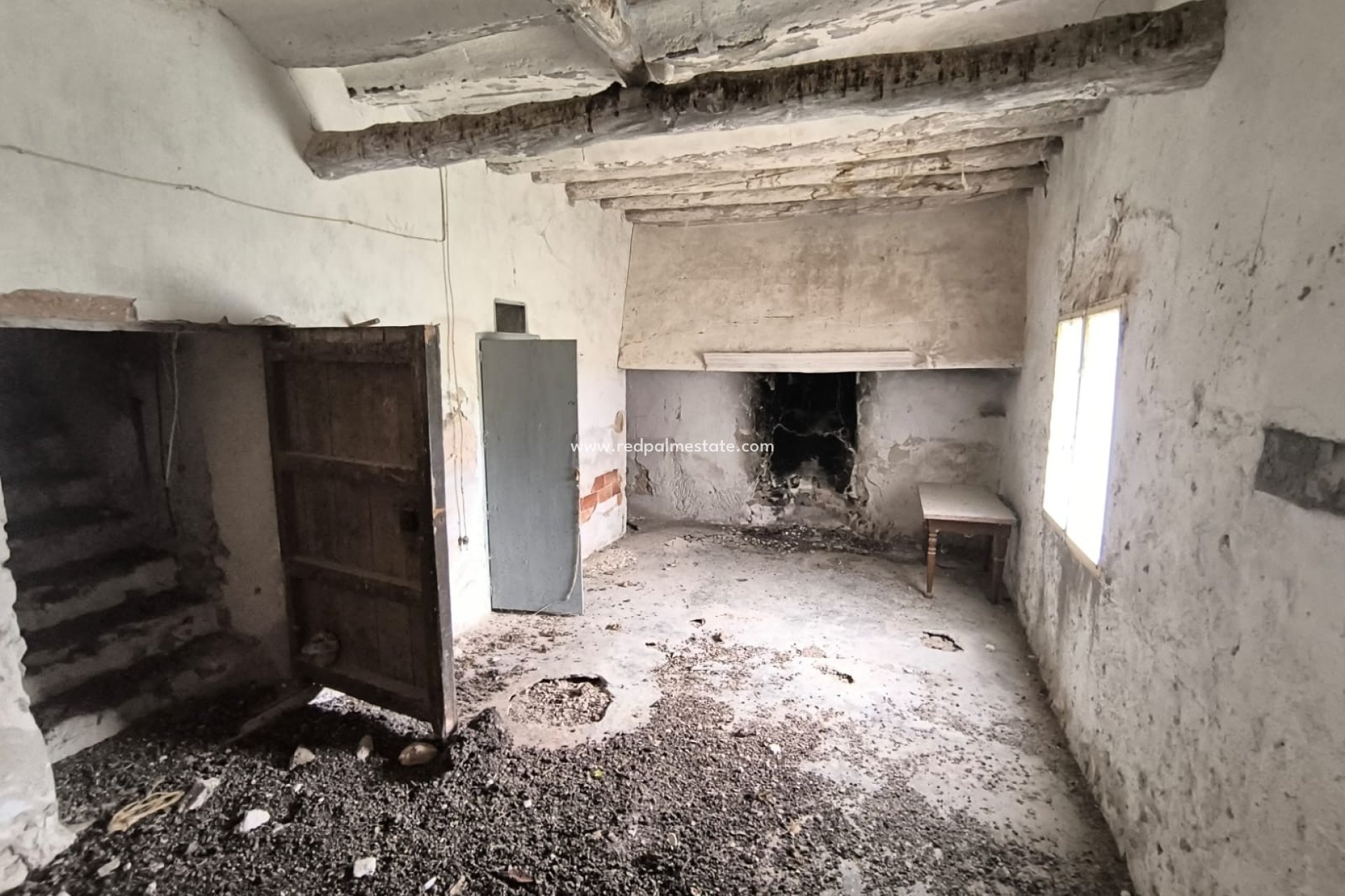 Resale - Business -
Las Encebras - Inland