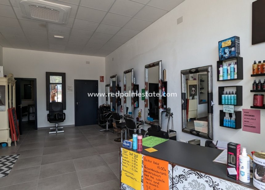 Resale - Business -
Lo Crispin - Inland