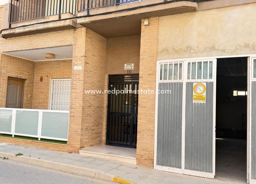 Resale - Business -
Lo Pagan - Villananitos