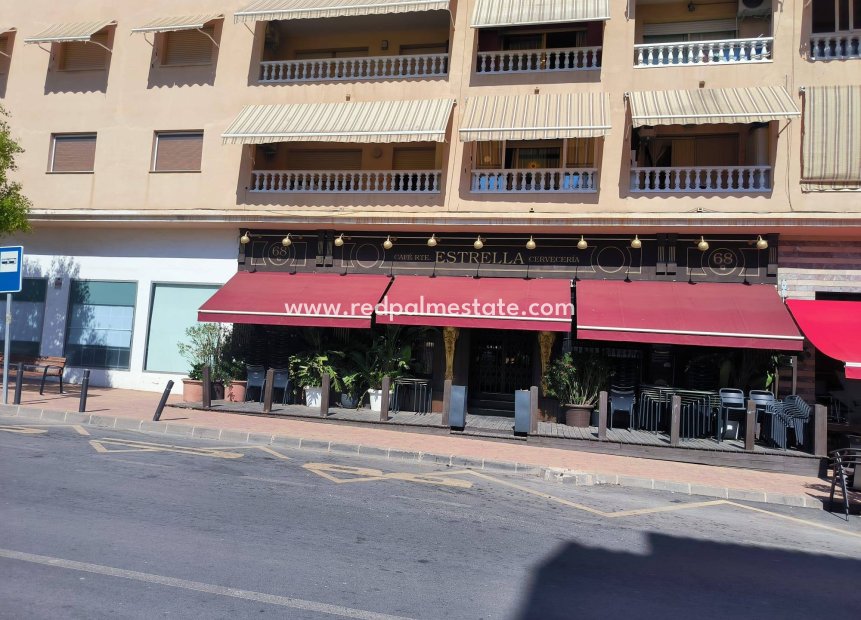 Resale - Business -
Lo Pagan - Villananitos