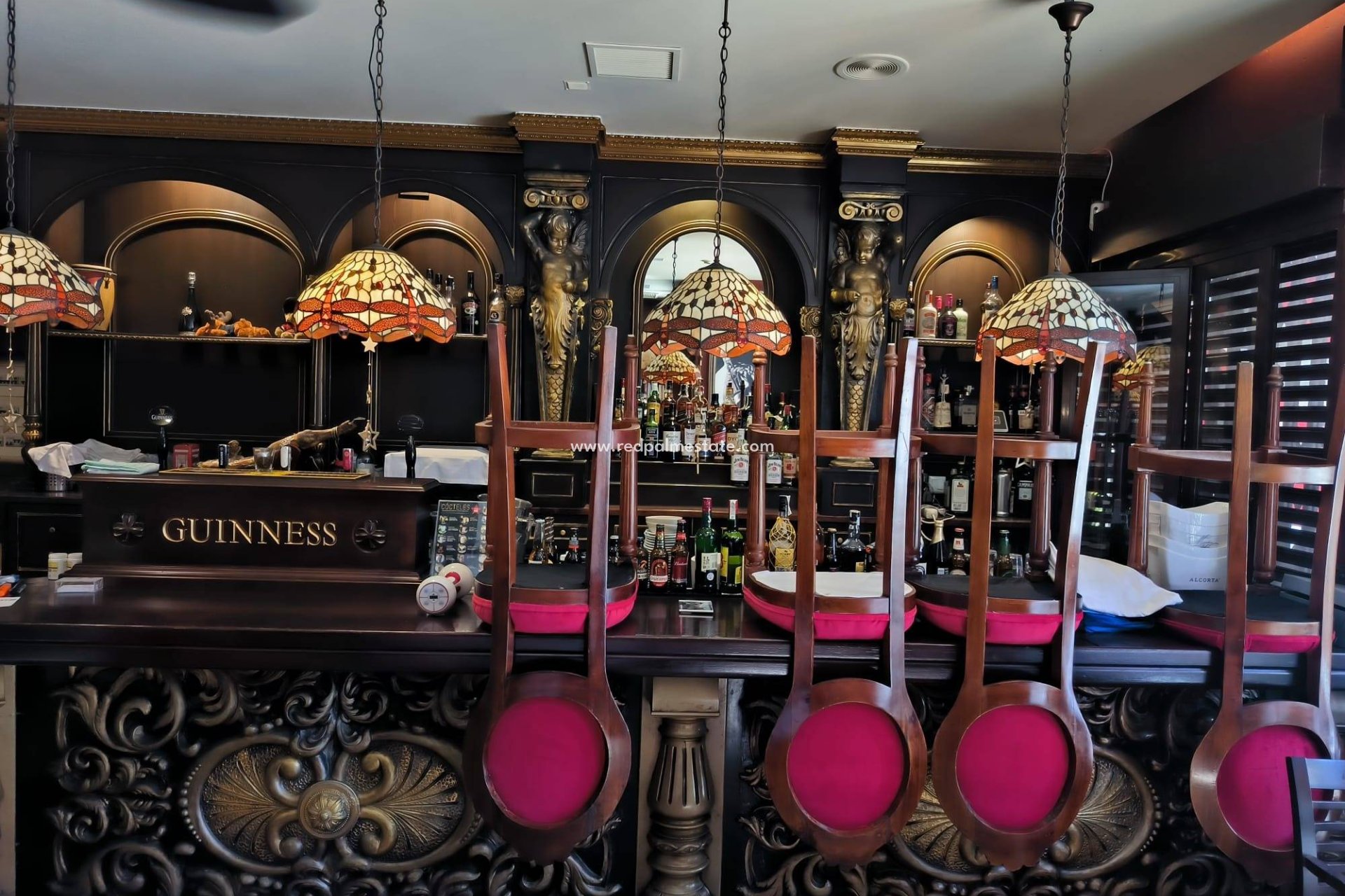 Resale - Business -
Lo Pagan - Villananitos