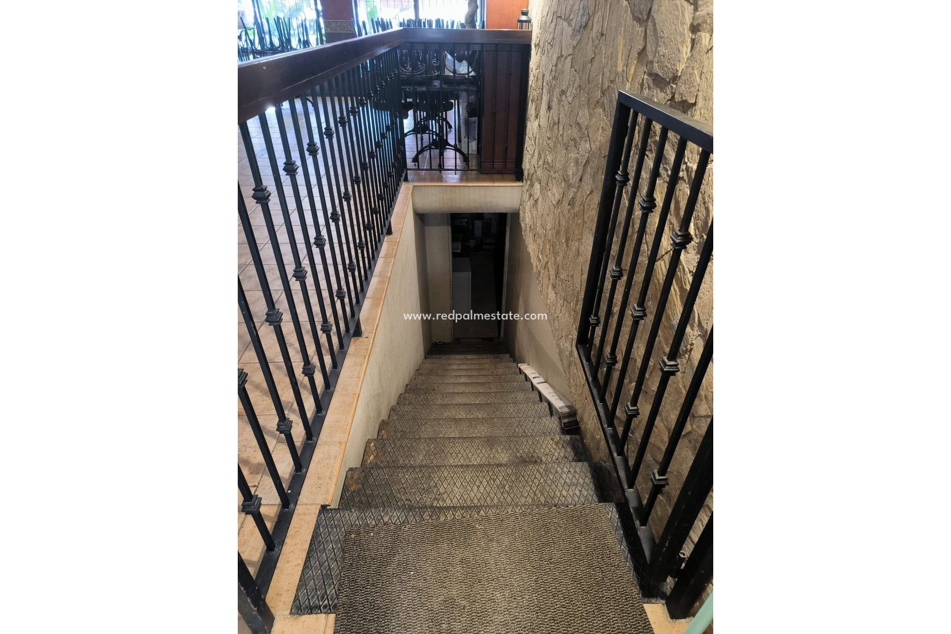 Resale - Business -
Lo Pagan - Villananitos