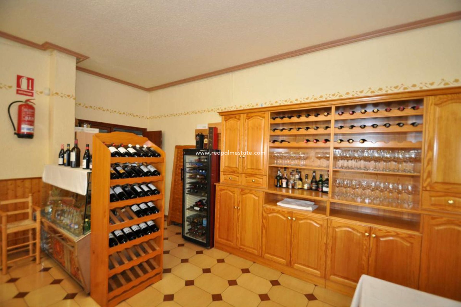 Resale - Business -
Monóvar/Monóver - Inland