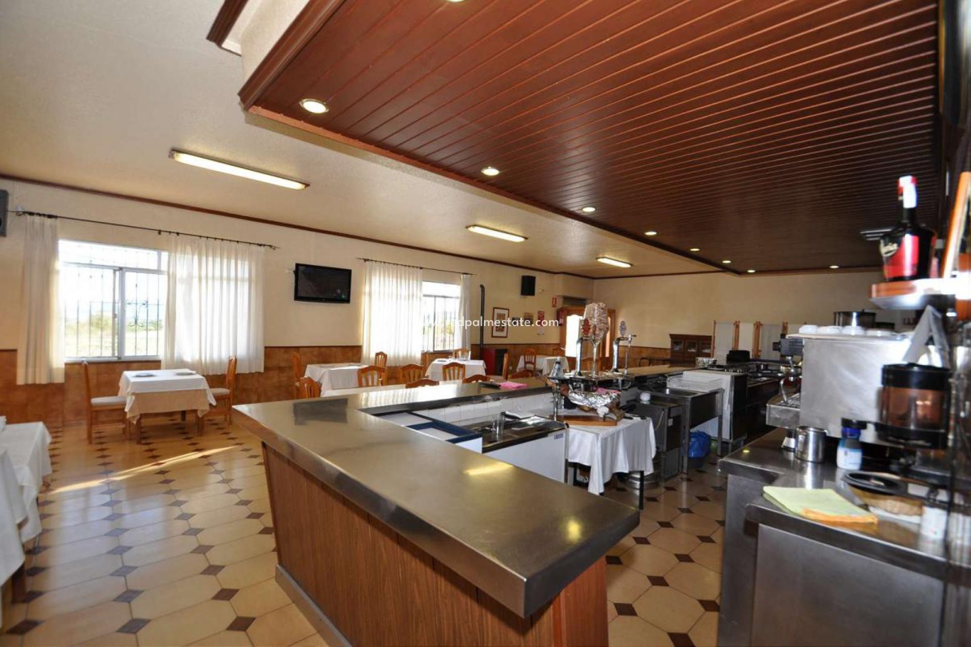 Resale - Business -
Monóvar/Monóver - Inland