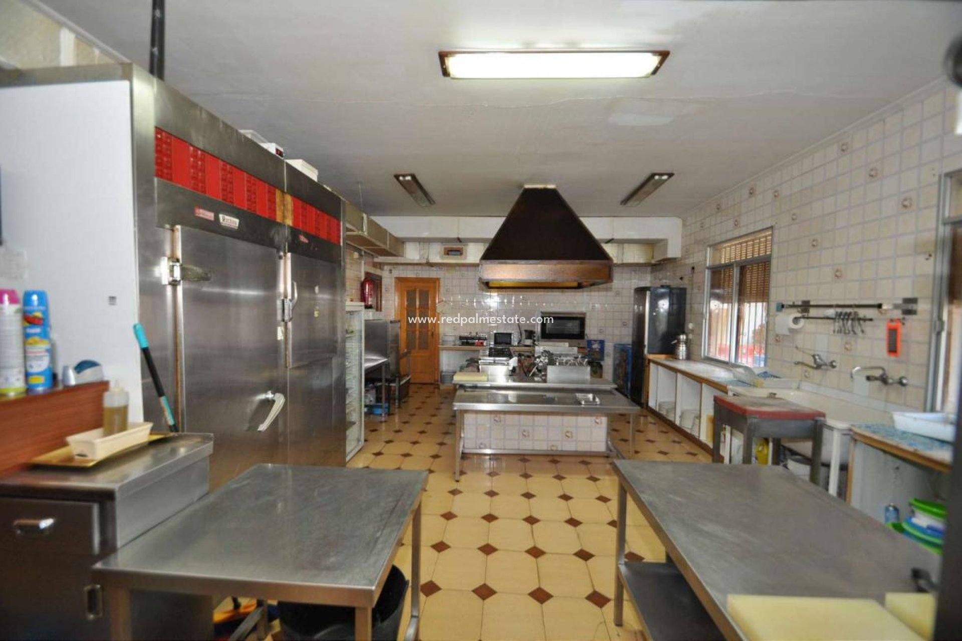 Resale - Business -
Monóvar/Monóver - Inland