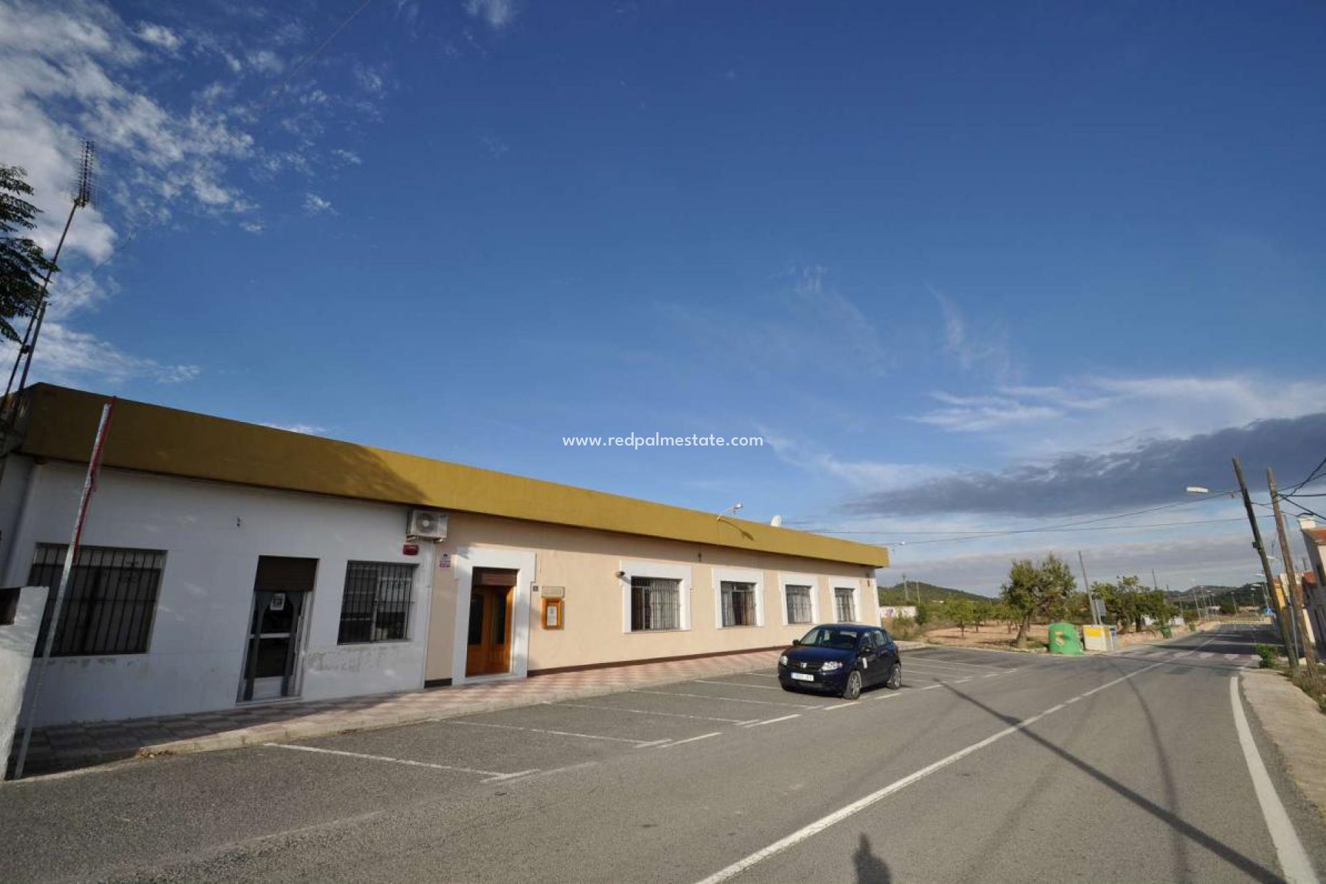 Resale - Business -
Monóvar/Monóver - Inland