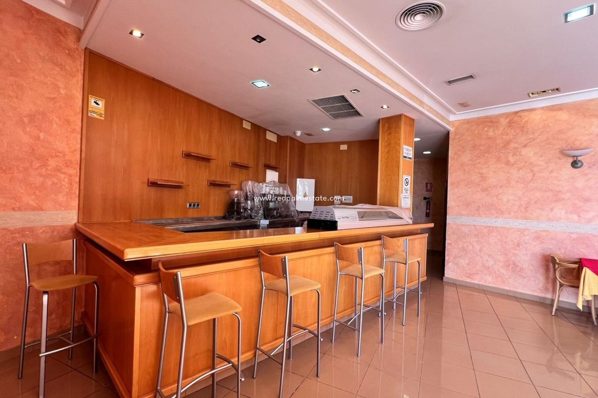 Resale - Business -
Montesinos - Los Montesinos