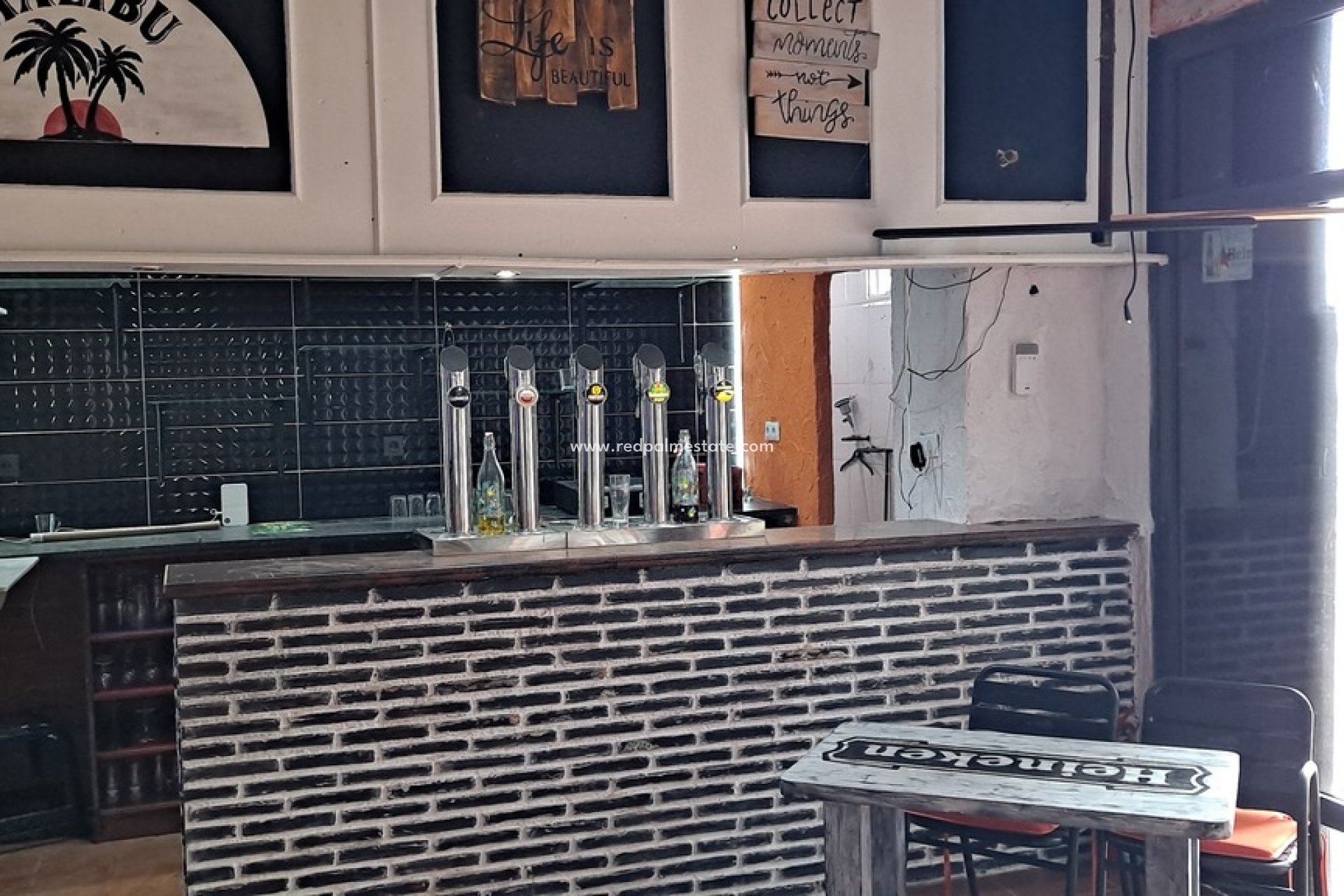 Resale - Business -
Orihuela Costa - Inland