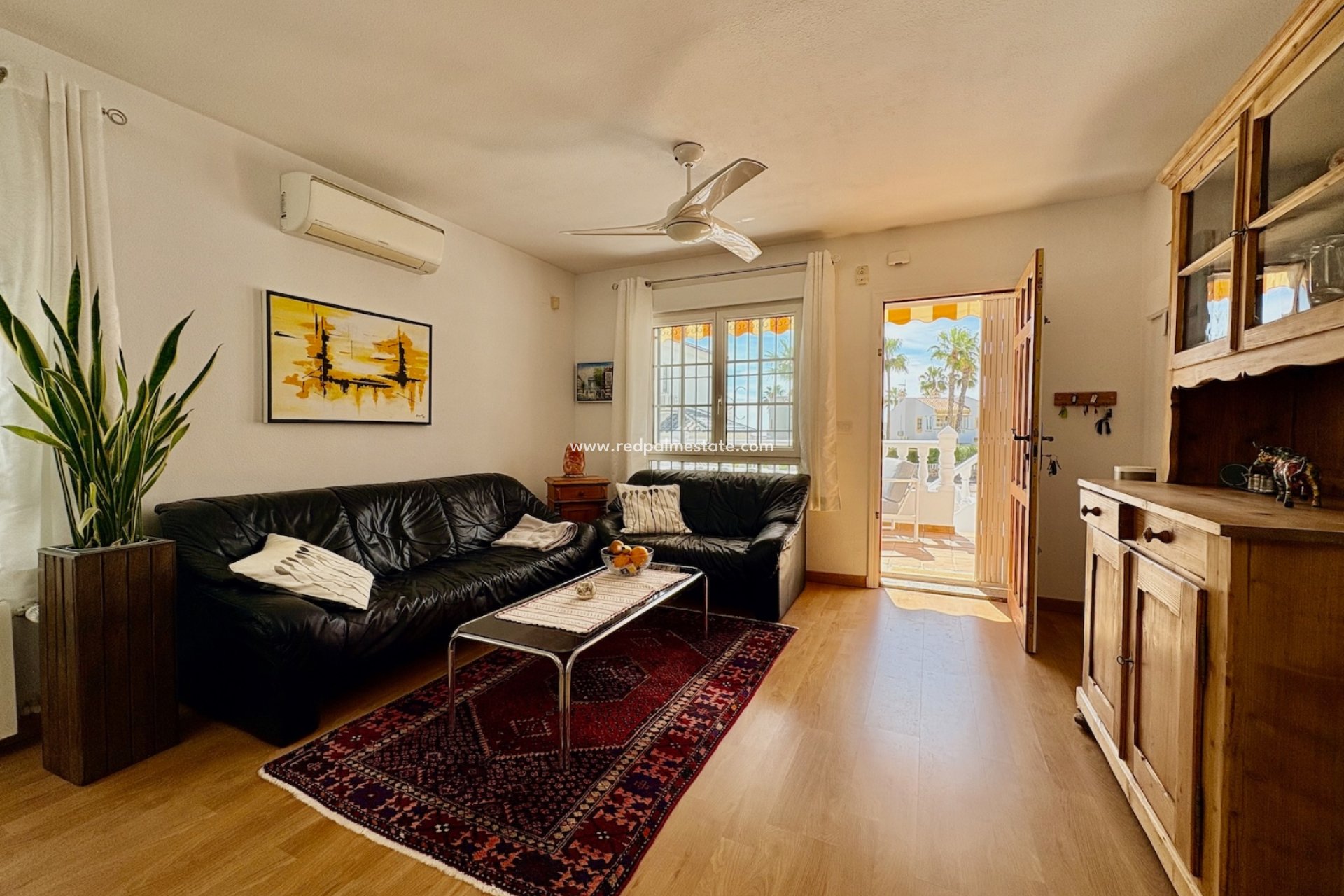 Resale - Business -
Orihuela Costa - Inland