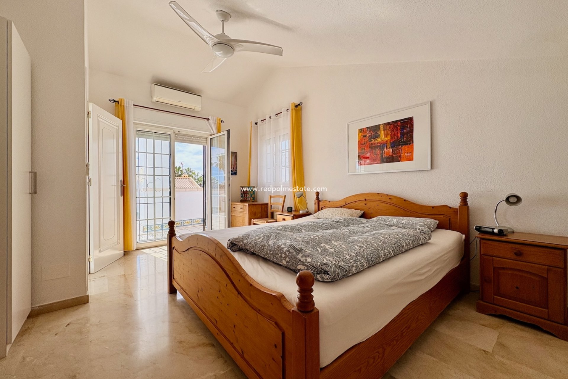 Resale - Business -
Orihuela Costa - Inland