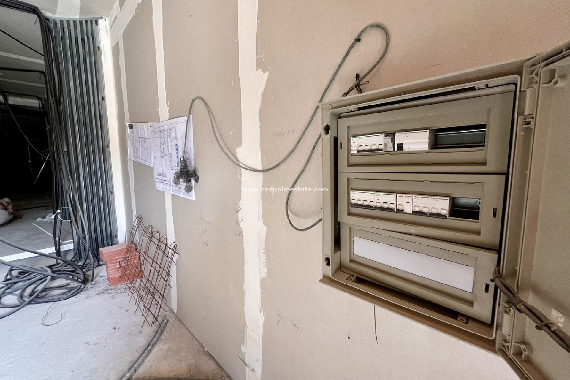 Resale - Business -
Orihuela Costa - La Zenia