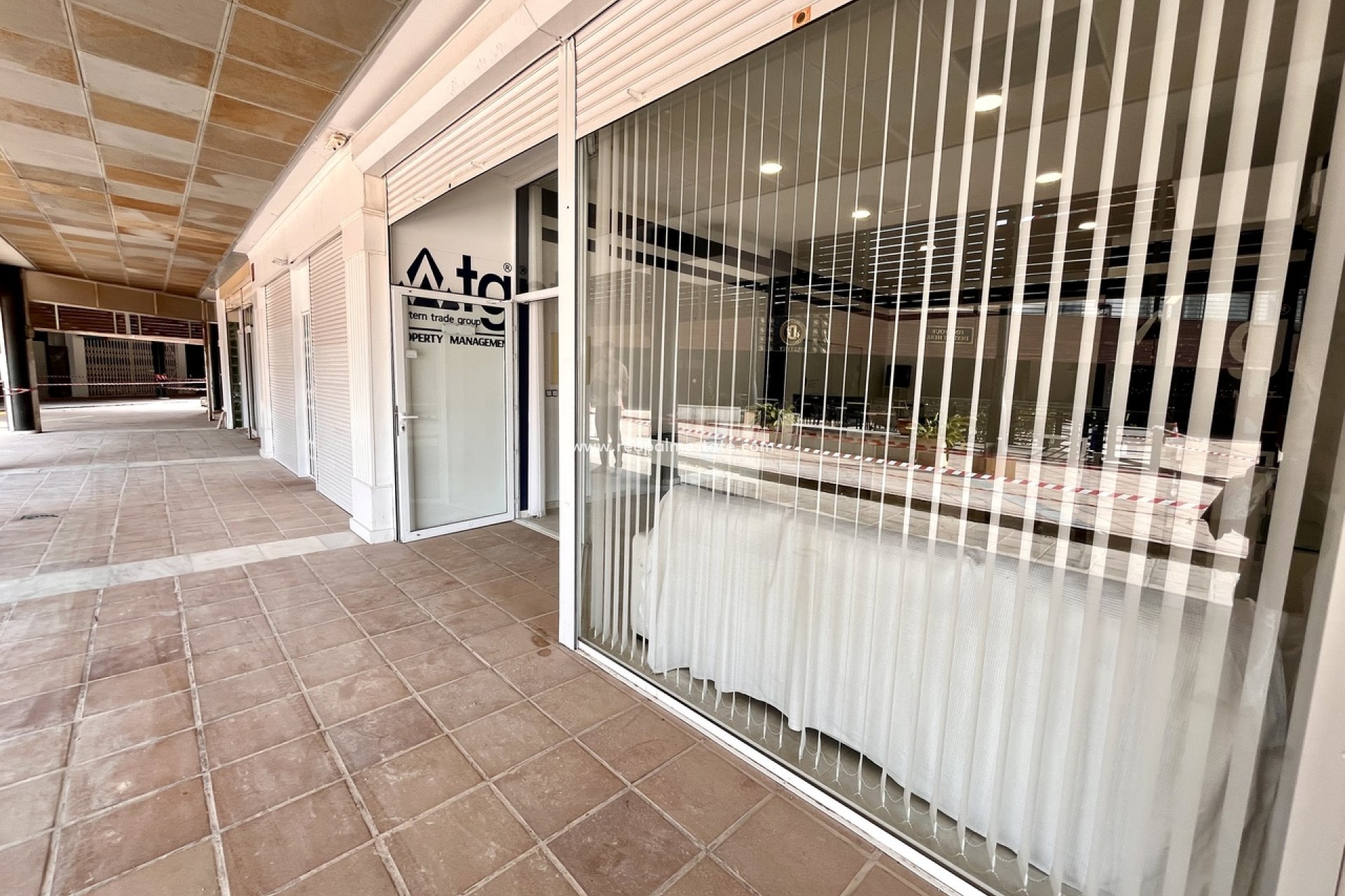 Resale - Business -
Orihuela Costa - Playa Flamenca