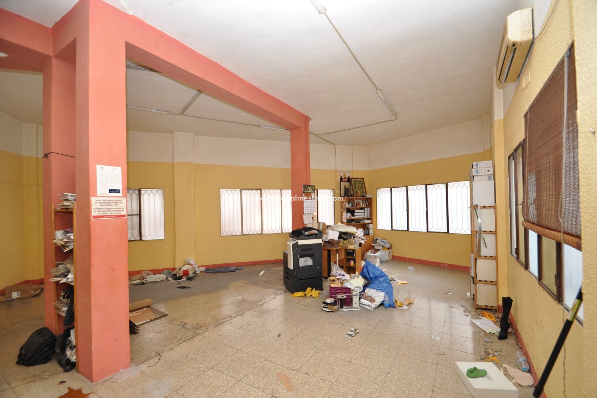 Resale - Business -
Petrer - Inland