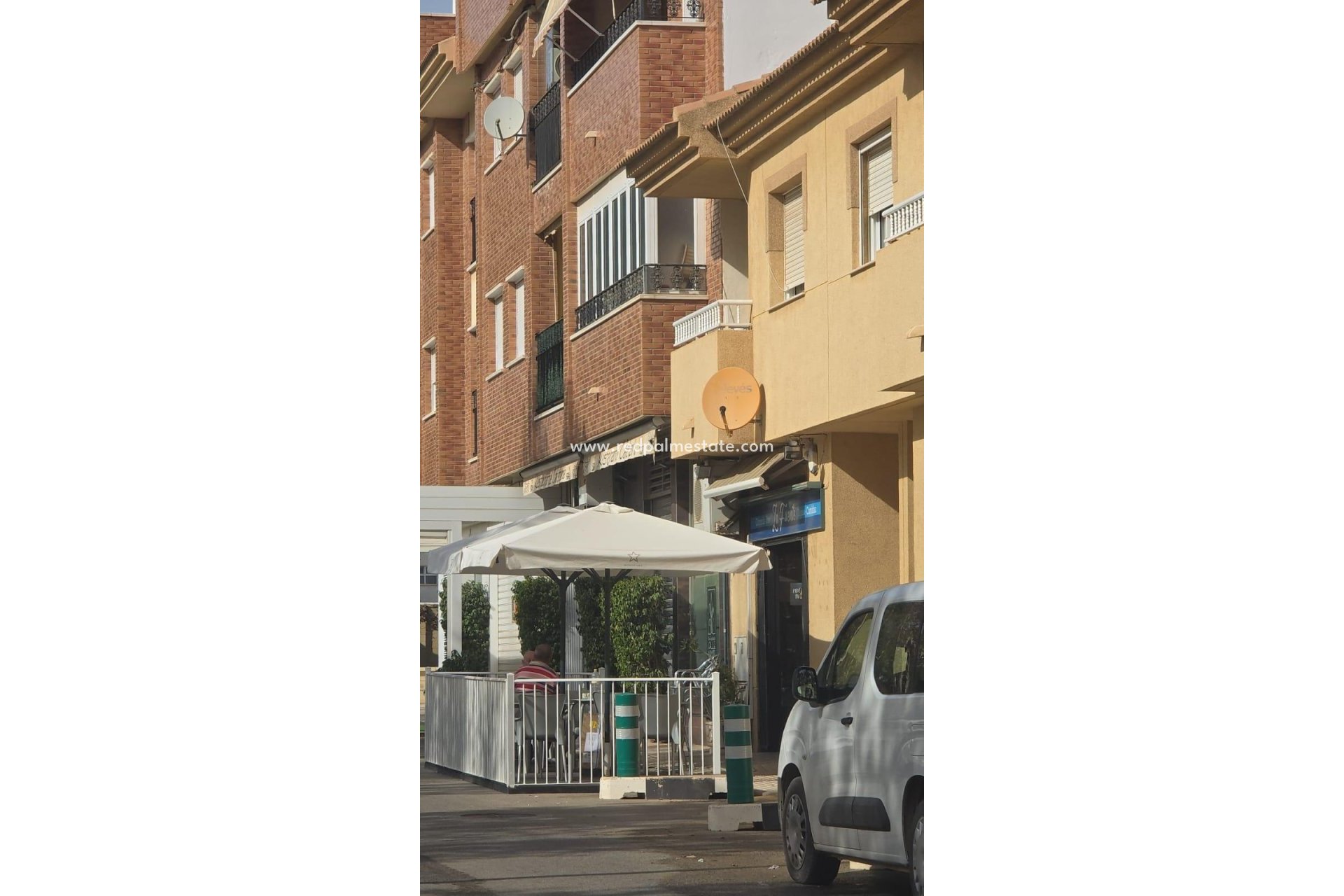 Resale - Business -
Pilar de la Horadada