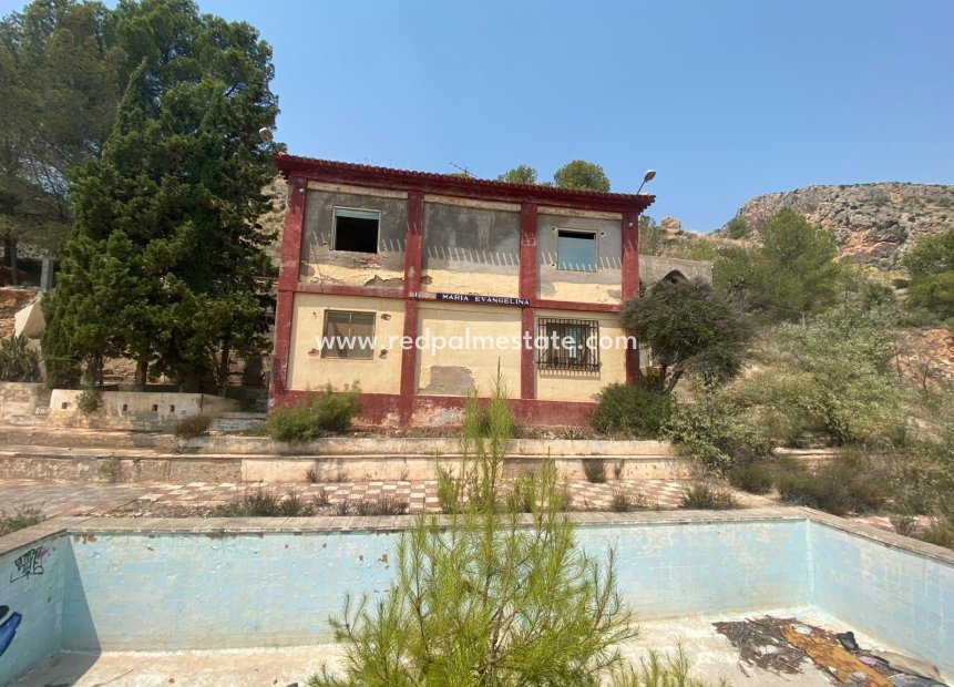 Resale - Business -
Salinas - Inland