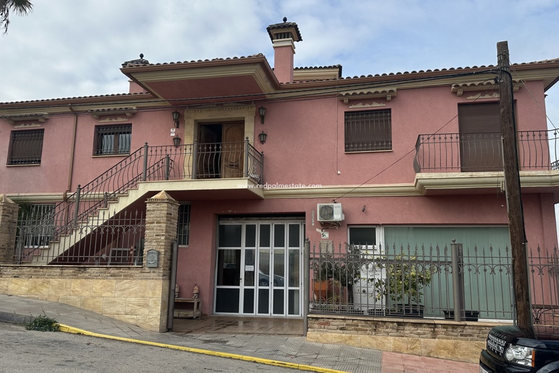 Resale - Business -
San Miguel de Salinas - Inland