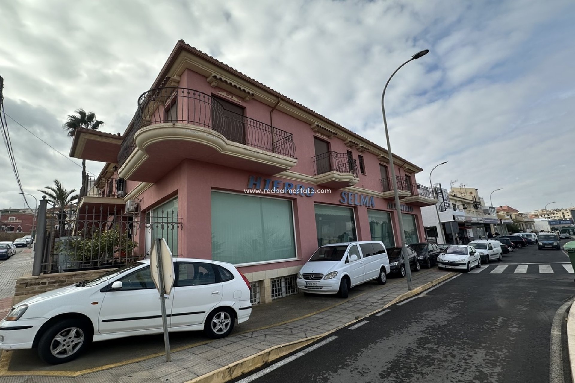 Resale - Business -
San Miguel de Salinas - Inland