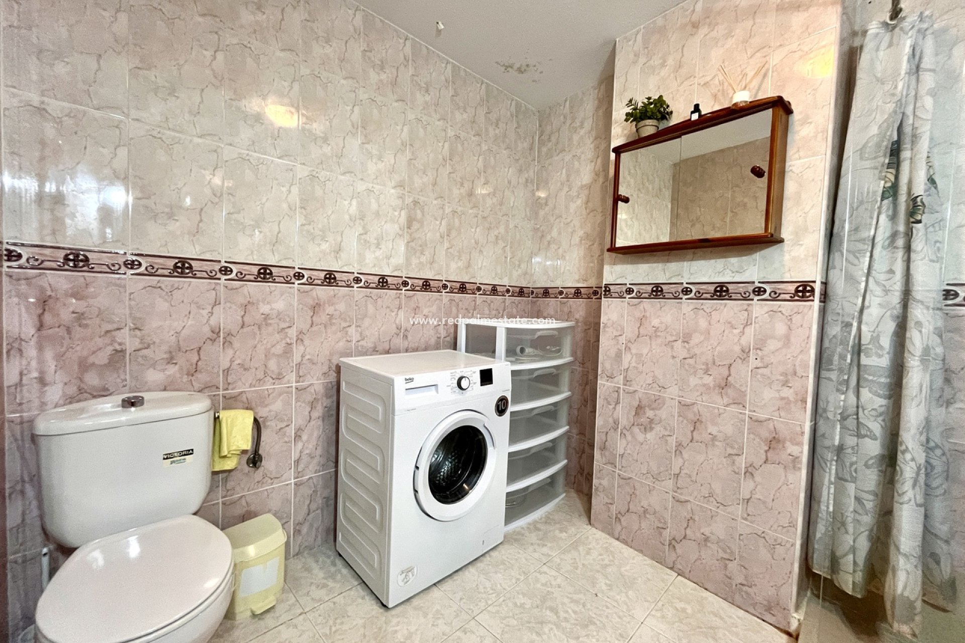 Resale - Business -
San Miguel de Salinas - Inland