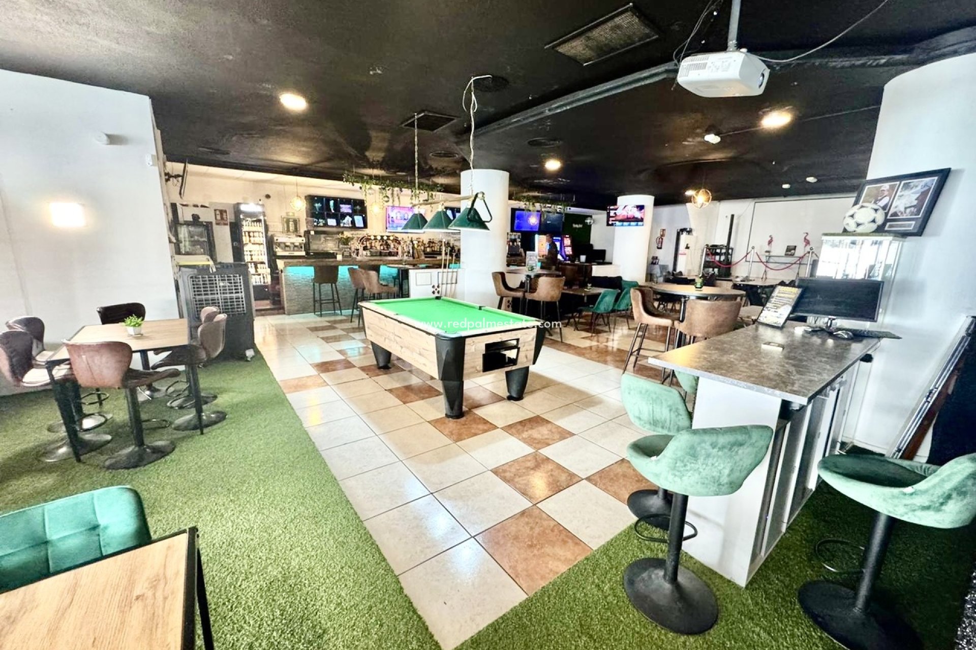 Resale - Business -
San Miguel de Salinas - Inland