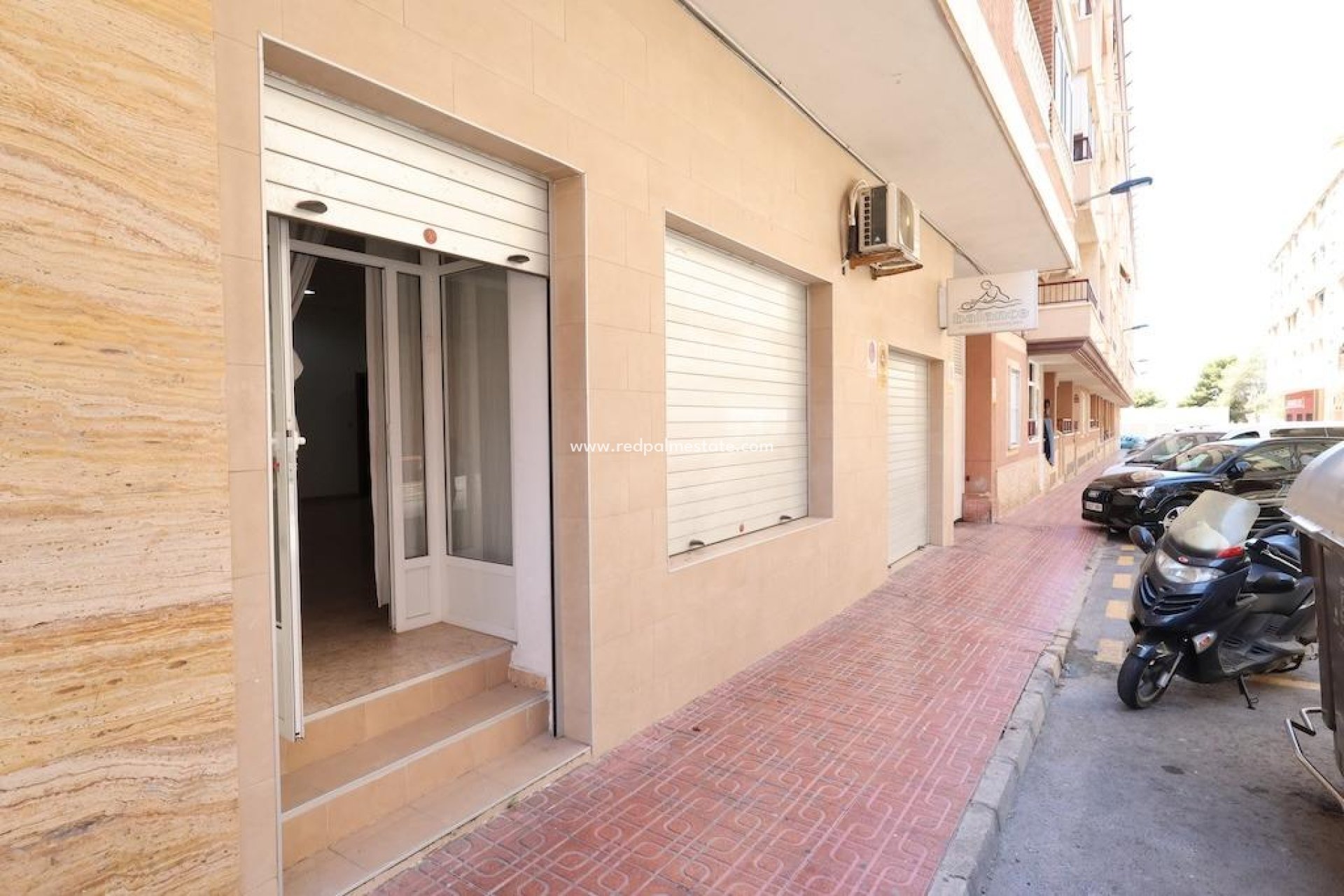 Resale - Business -
Torrevieja - Centro Torrevieja