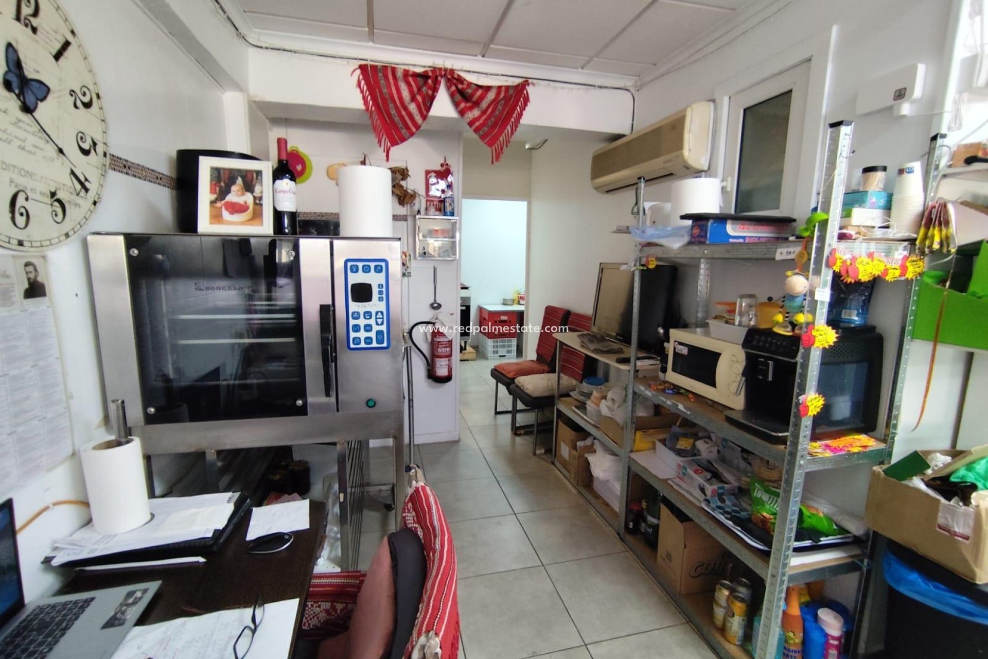 Resale - Business -
Torrevieja - Centro Torrevieja