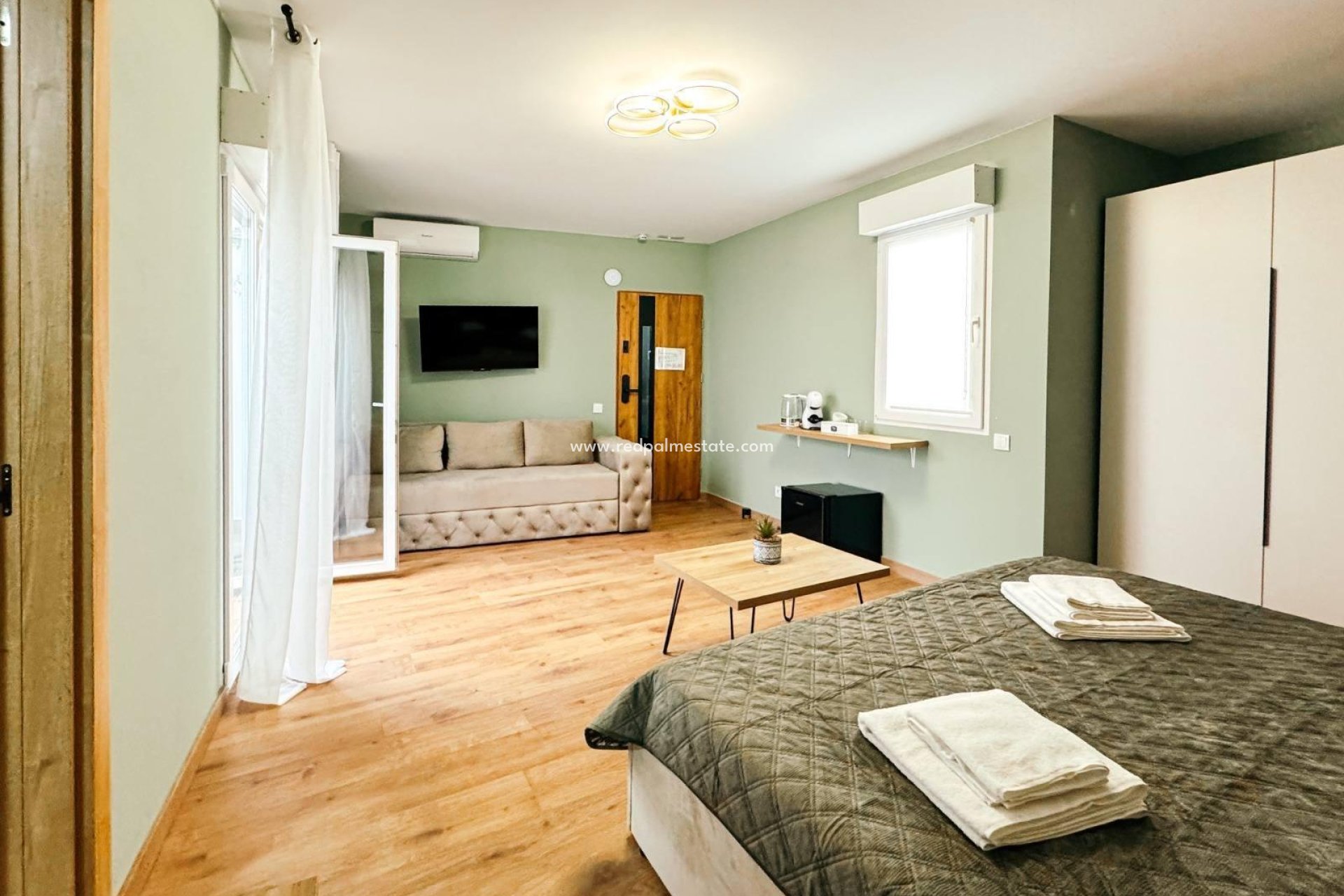 Resale - Business -
Torrevieja - Centro Torrevieja