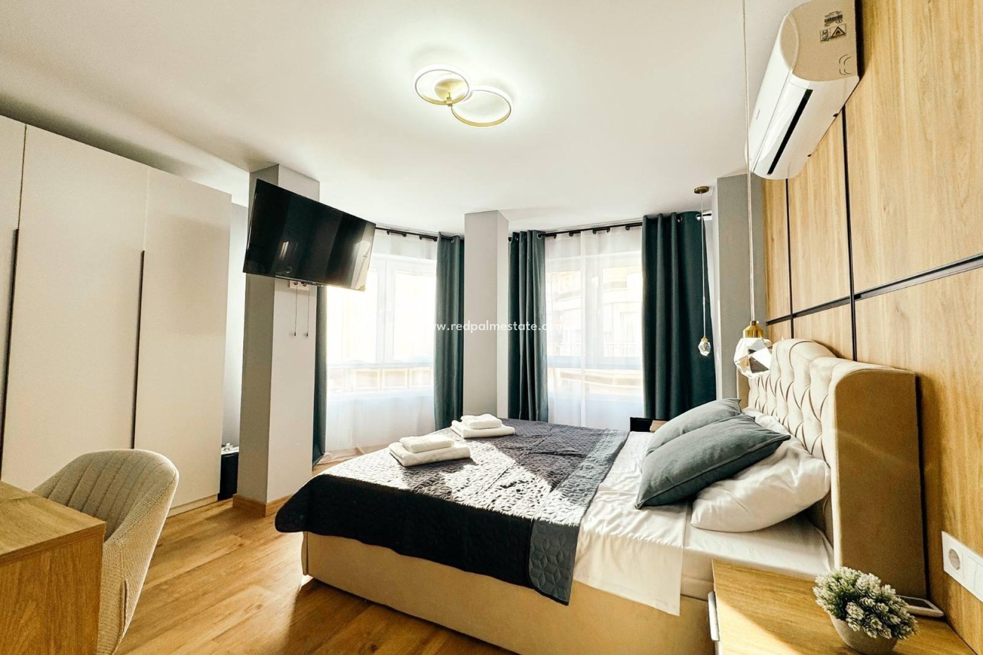 Resale - Business -
Torrevieja - Centro Torrevieja