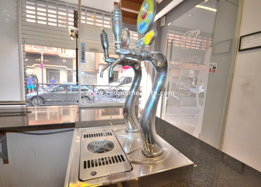 Resale - Business -
Torrevieja - Centro