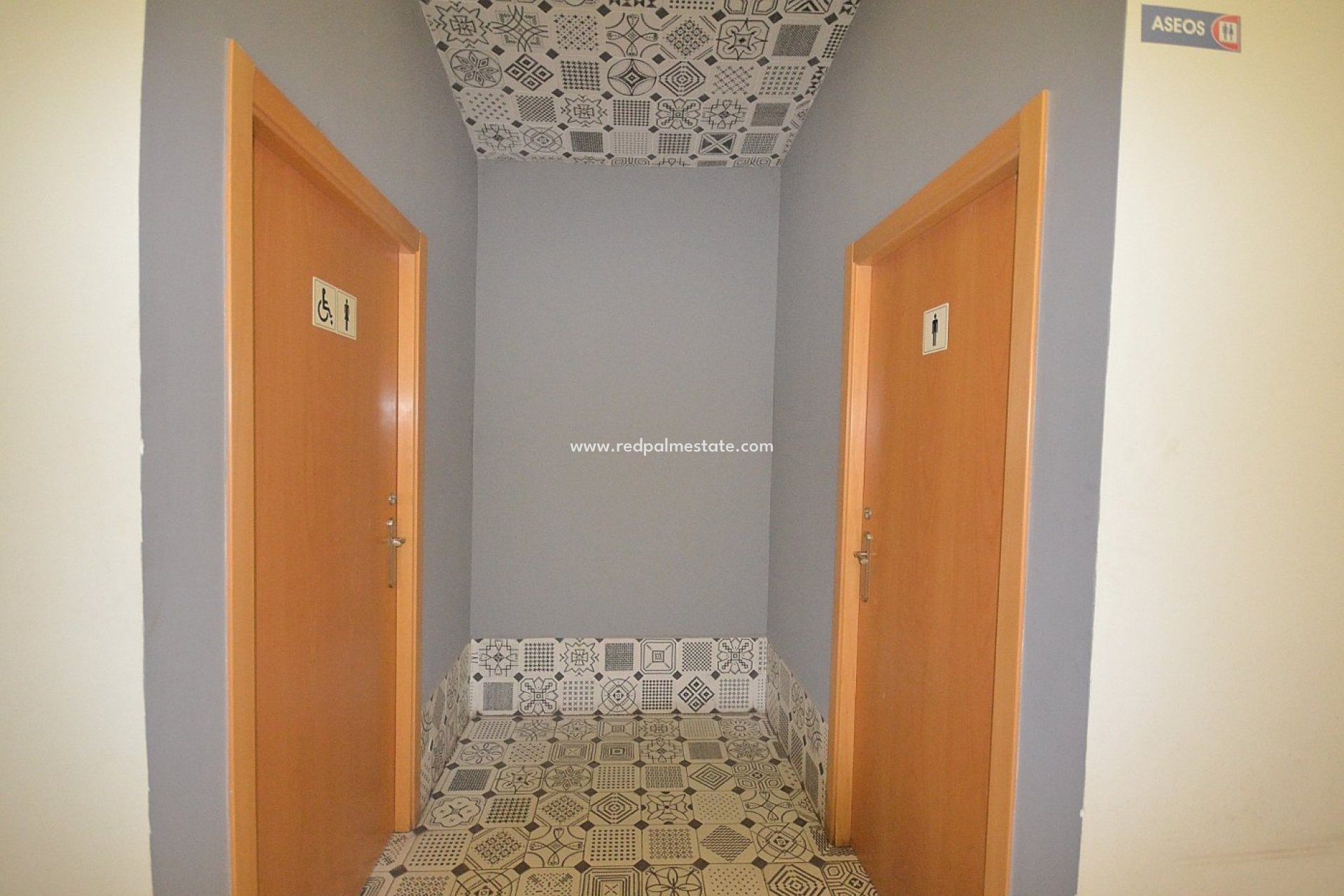 Resale - Business -
Torrevieja - Centro