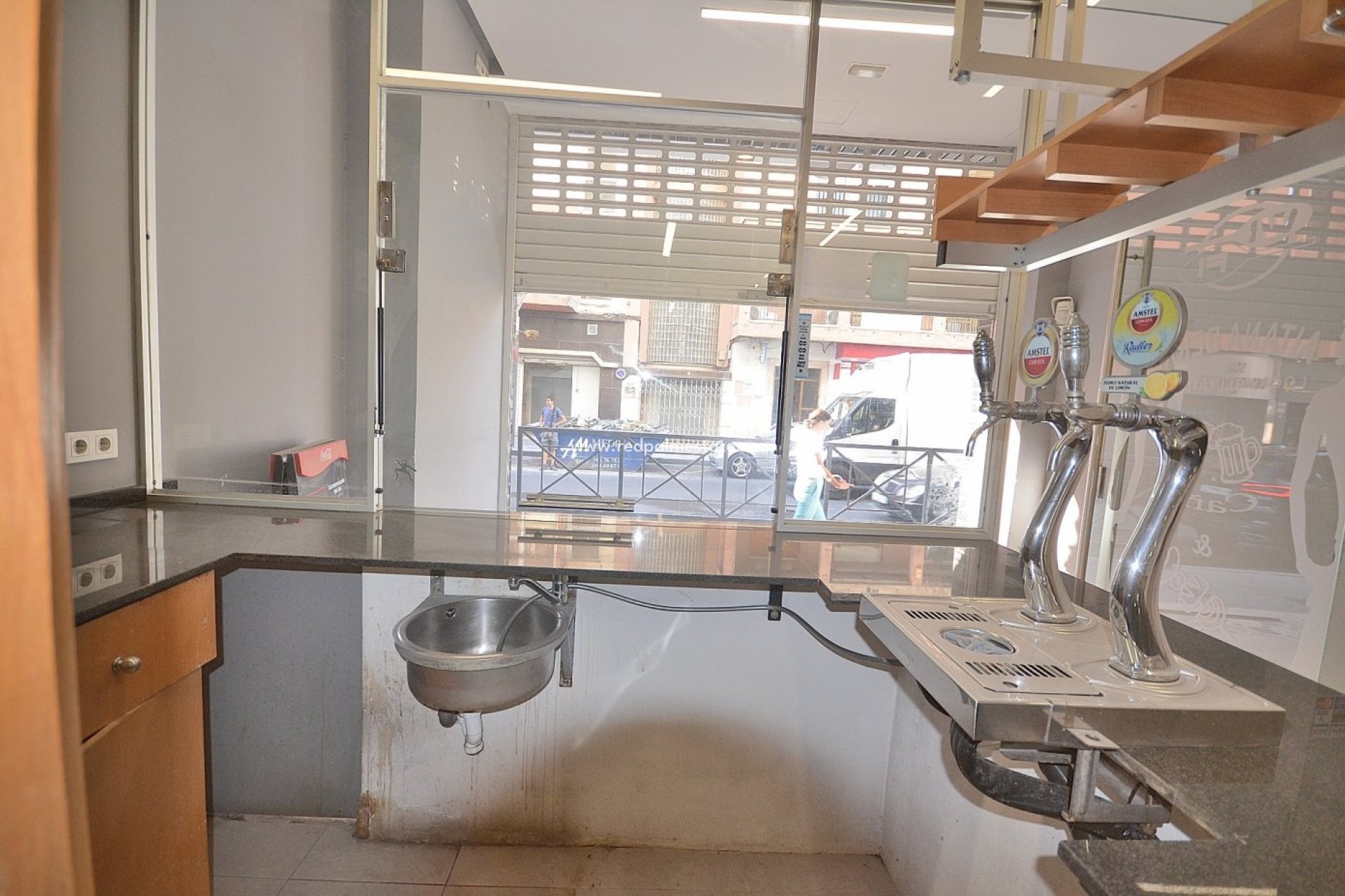 Resale - Business -
Torrevieja - Centro