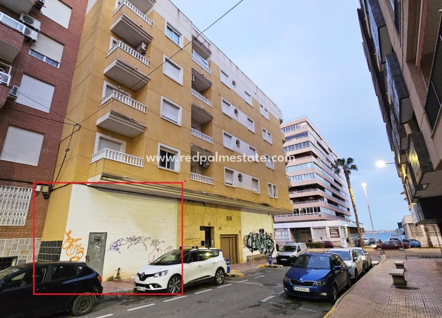 Resale - Business -
Torrevieja - El Acequión - Los Náufragos